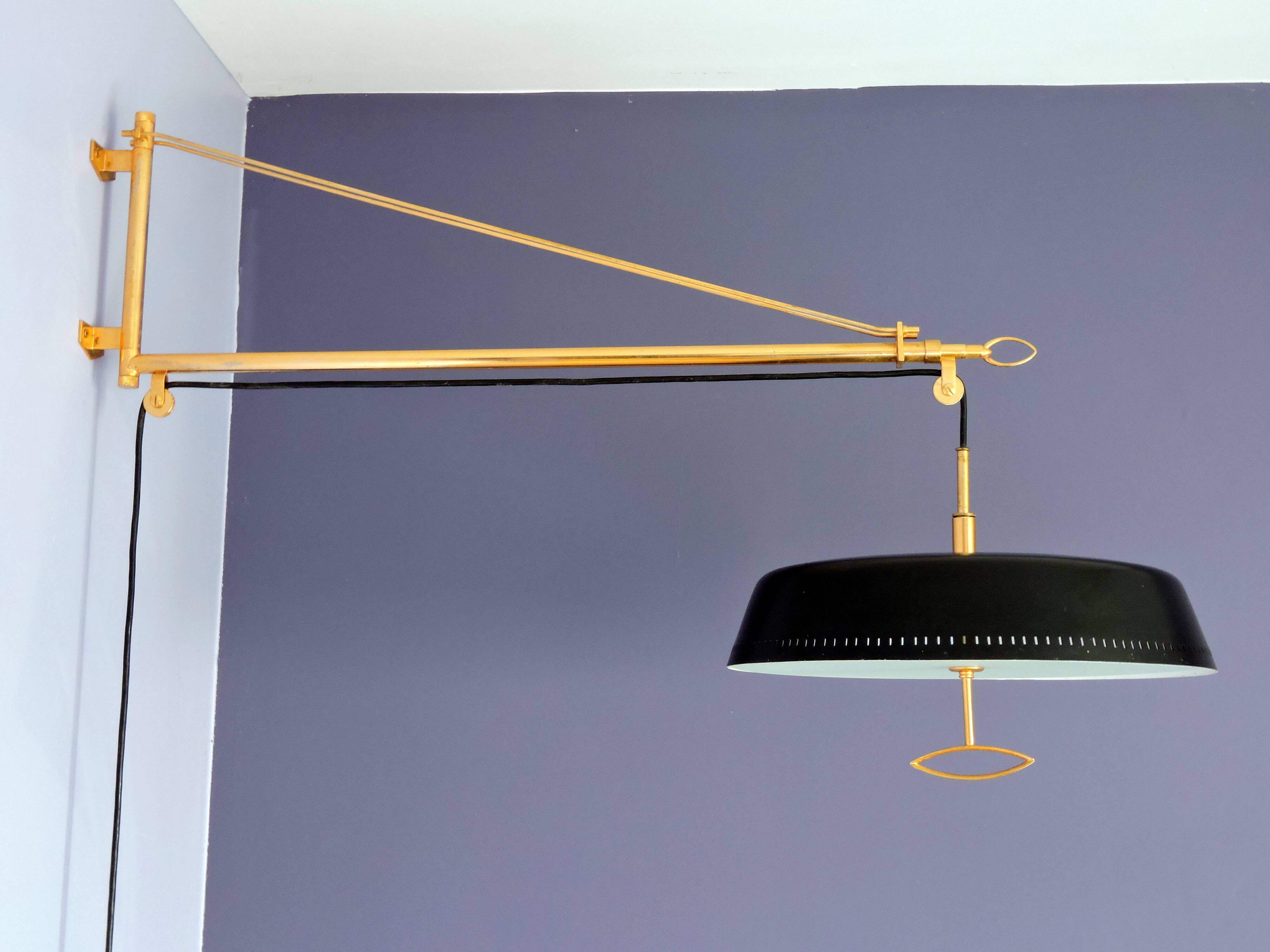 Wall lamp with telescopic counterweight Stilnovo brass