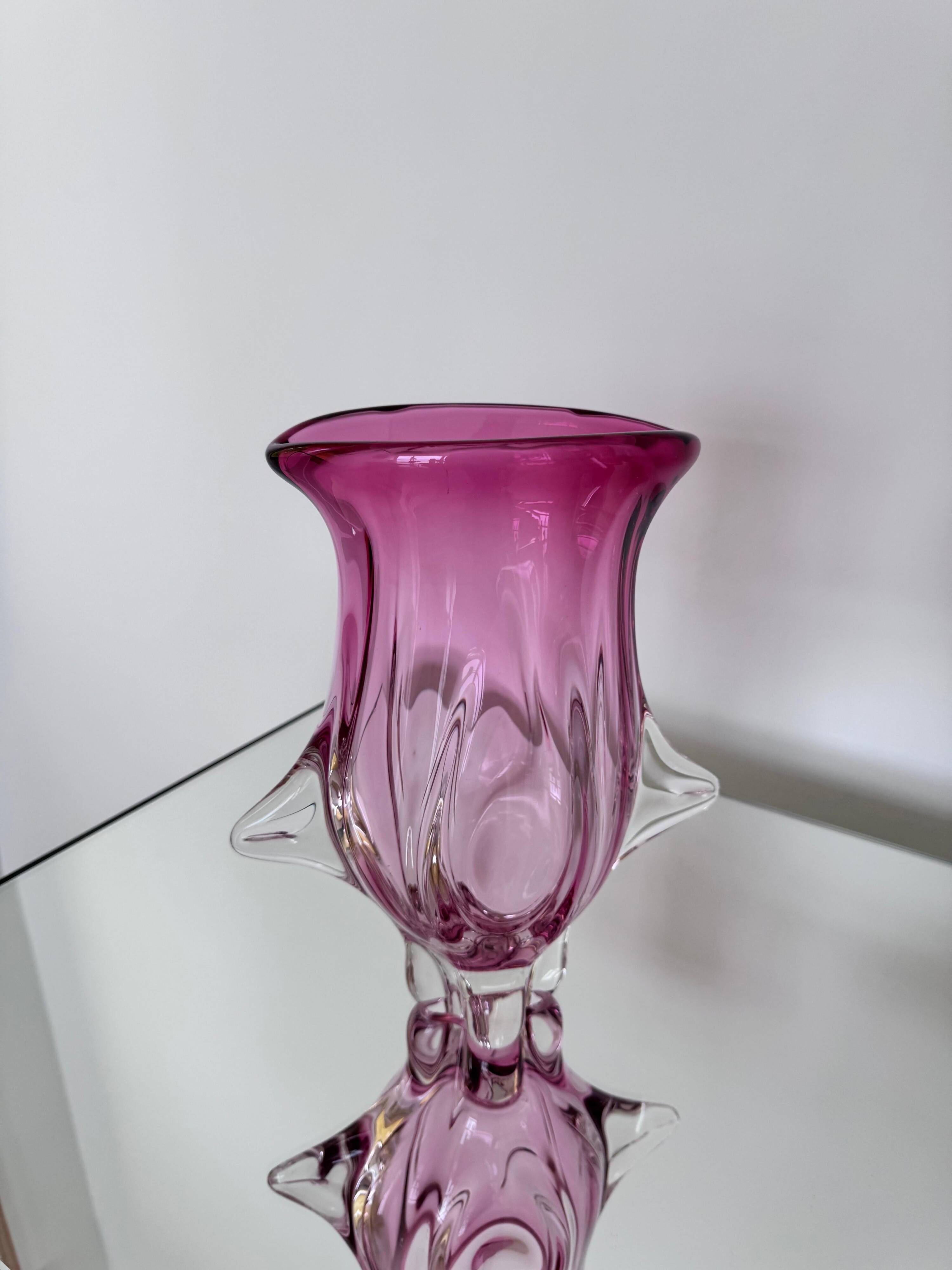 Vase sculptural massif rose, Murano "Sommerso" Artenuove par Pustetto et Zanetti