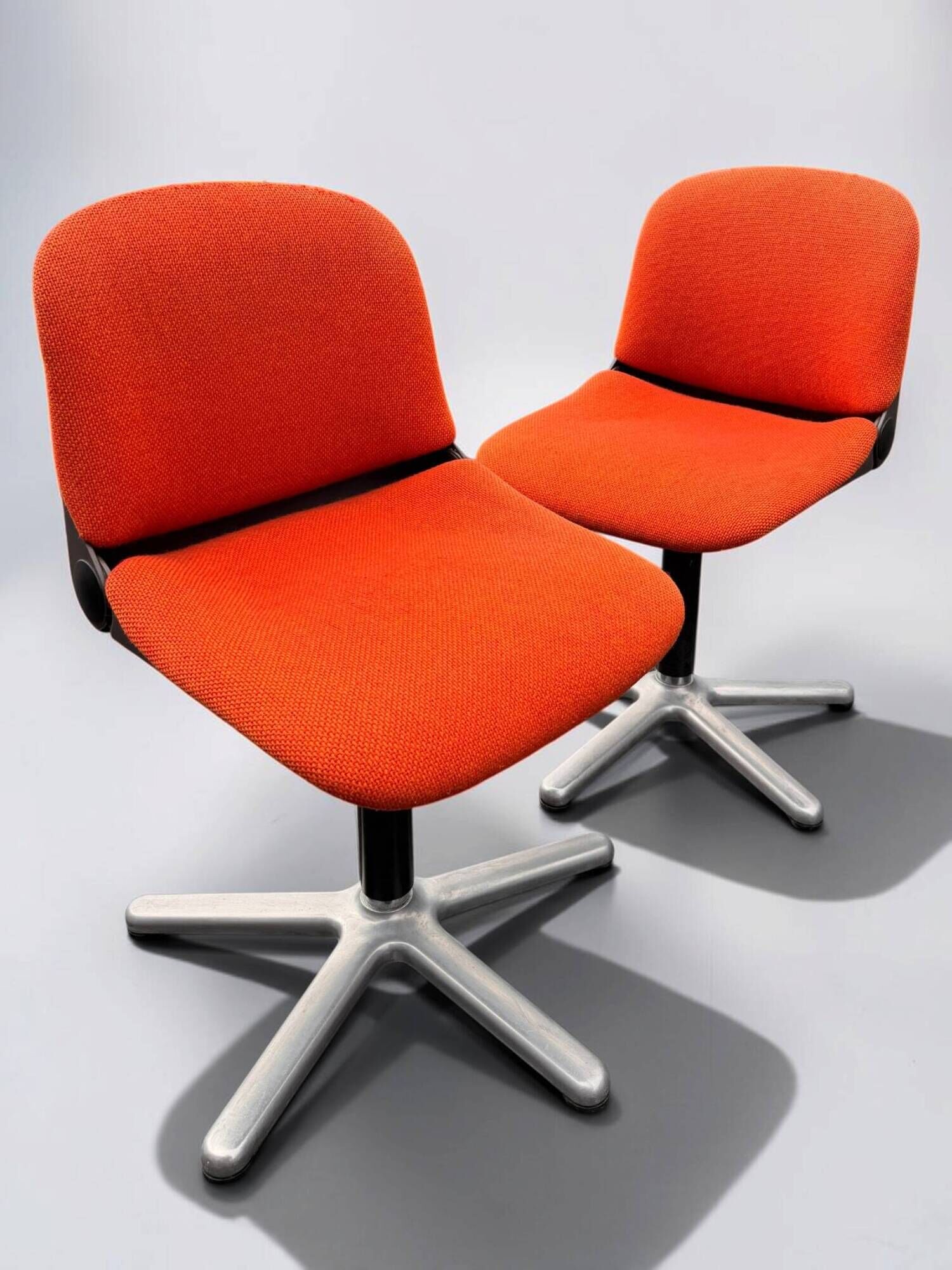 Vintage armchair model 231/5 in orange fabric by Wilkhahn