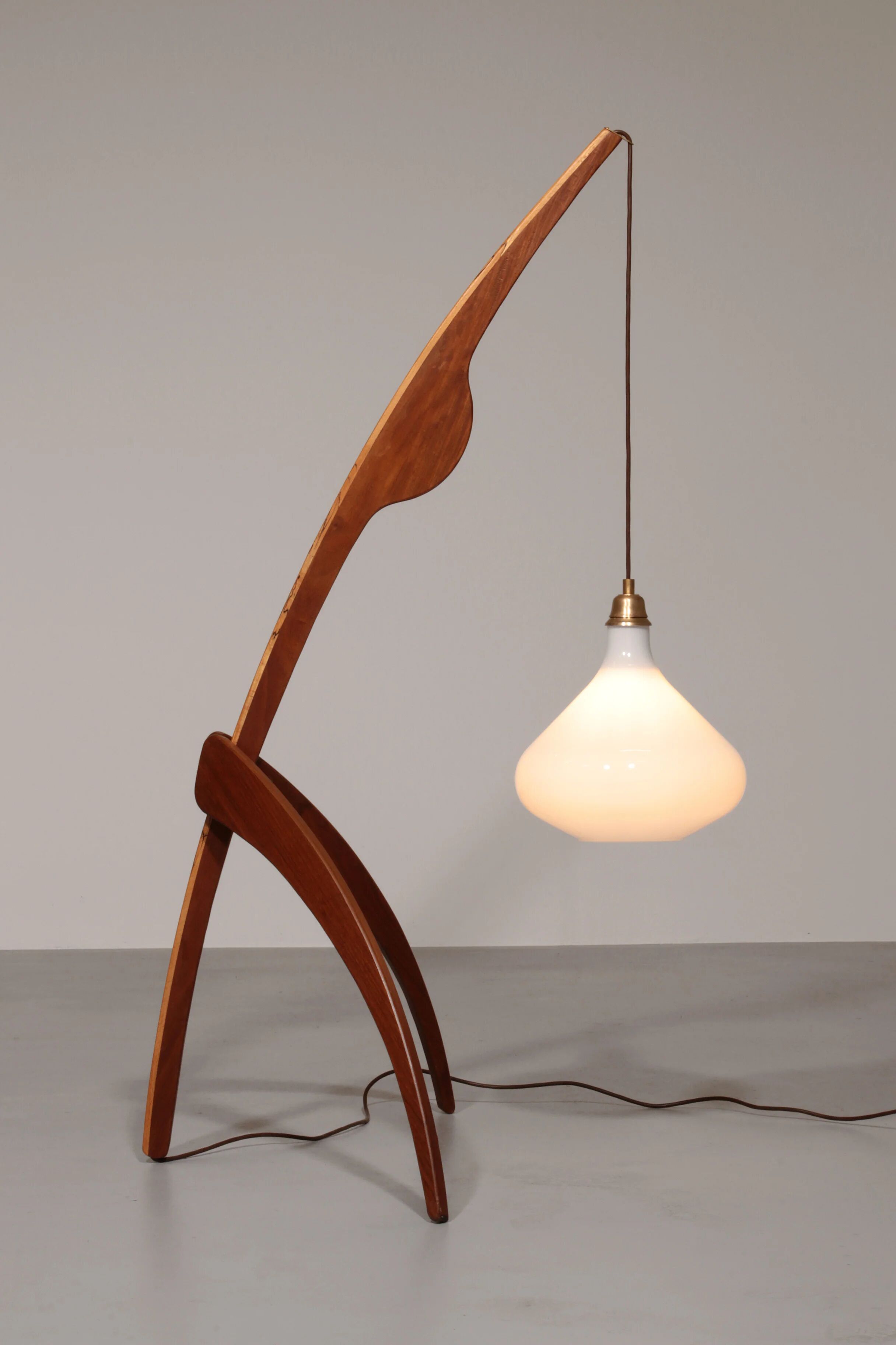 Danish mid-century praying mantis floor lamp – Rispal style