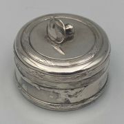 Christian dior silver metal box with cufflink decor socket