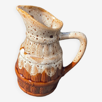 Wine pitcher