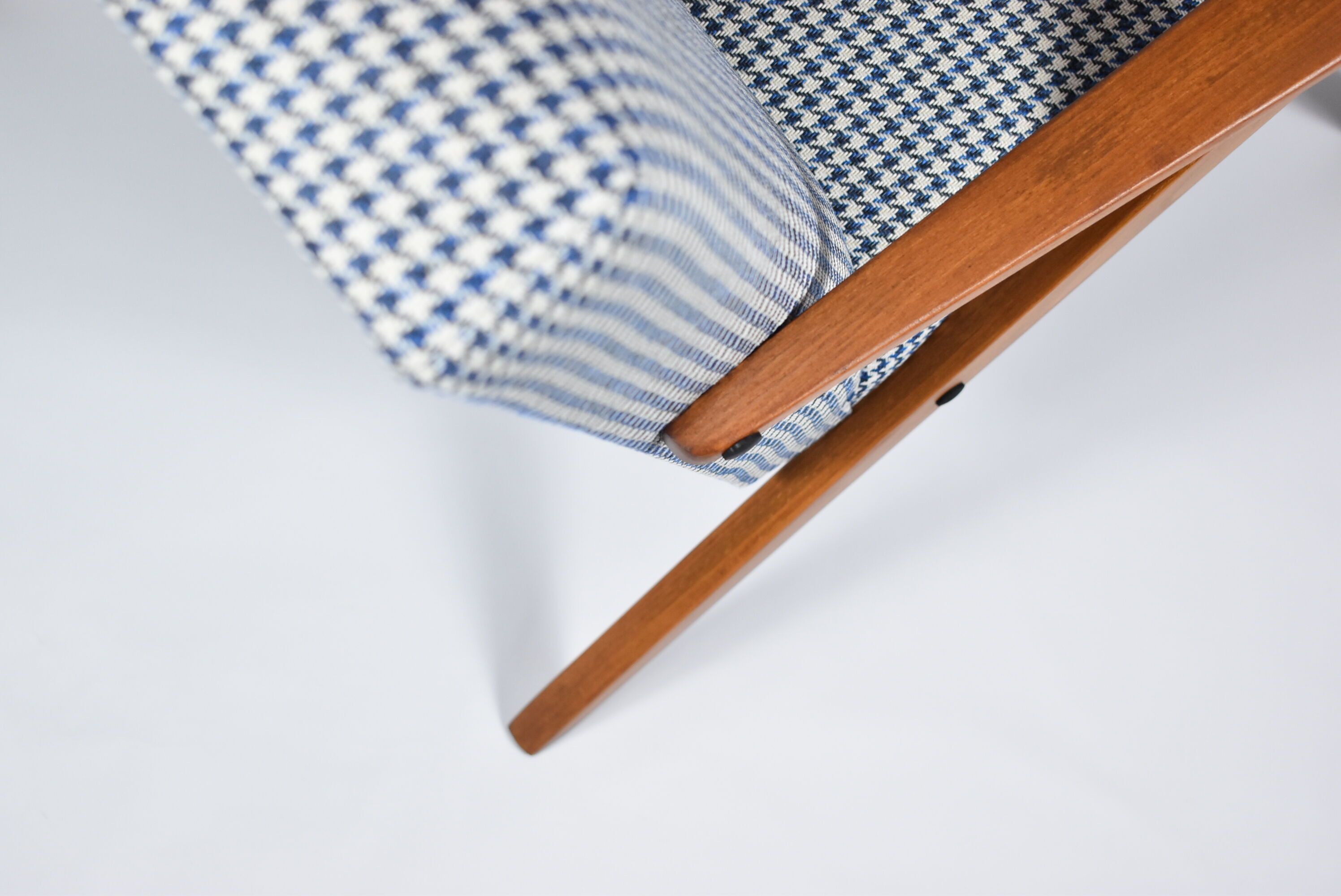 Vintage original armchair 60s, VAR edition, fully restored, poule fabric, stylish