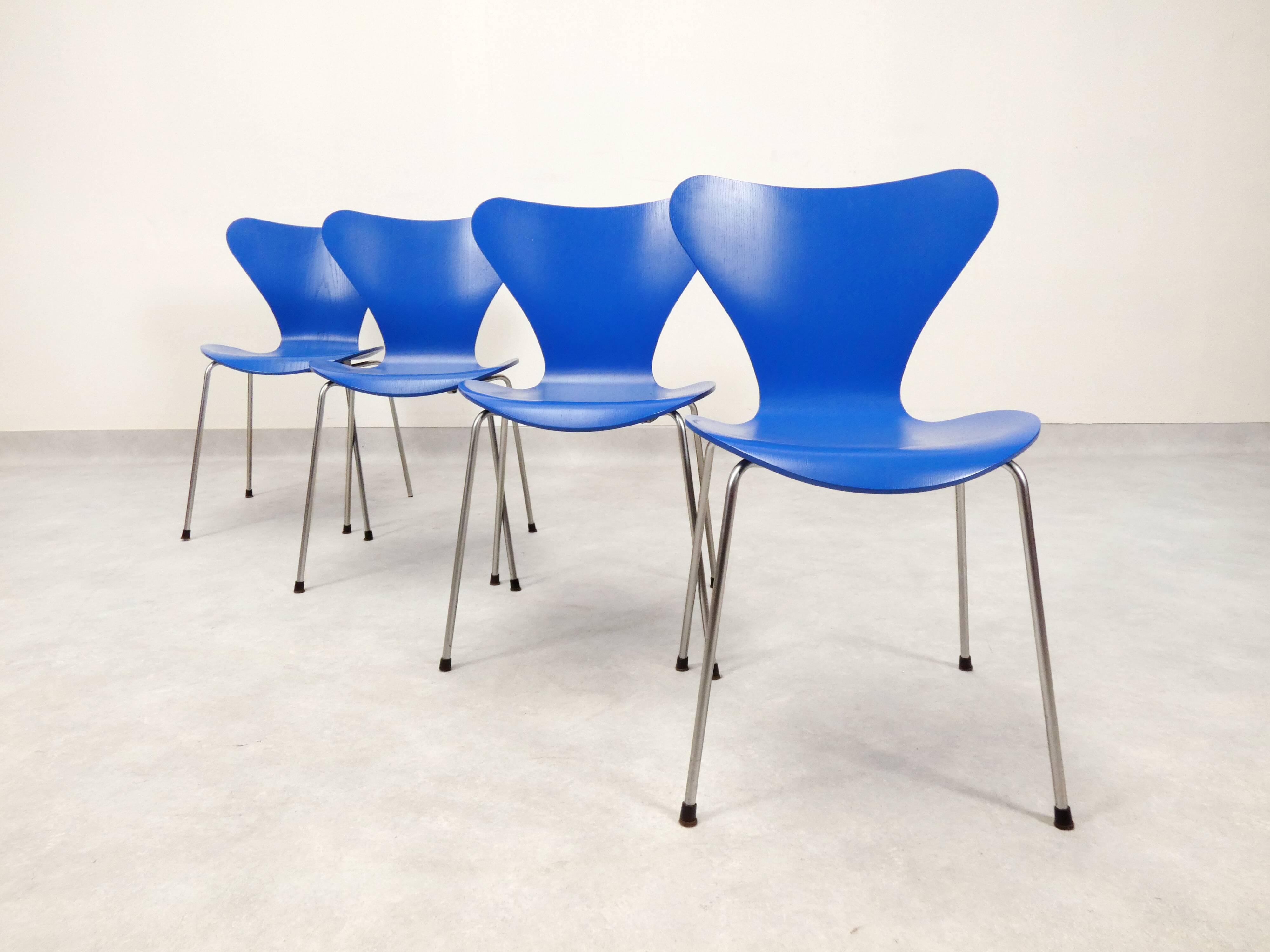 4 butterfly chairs by Arne Jacobsen for Fritz Hansen