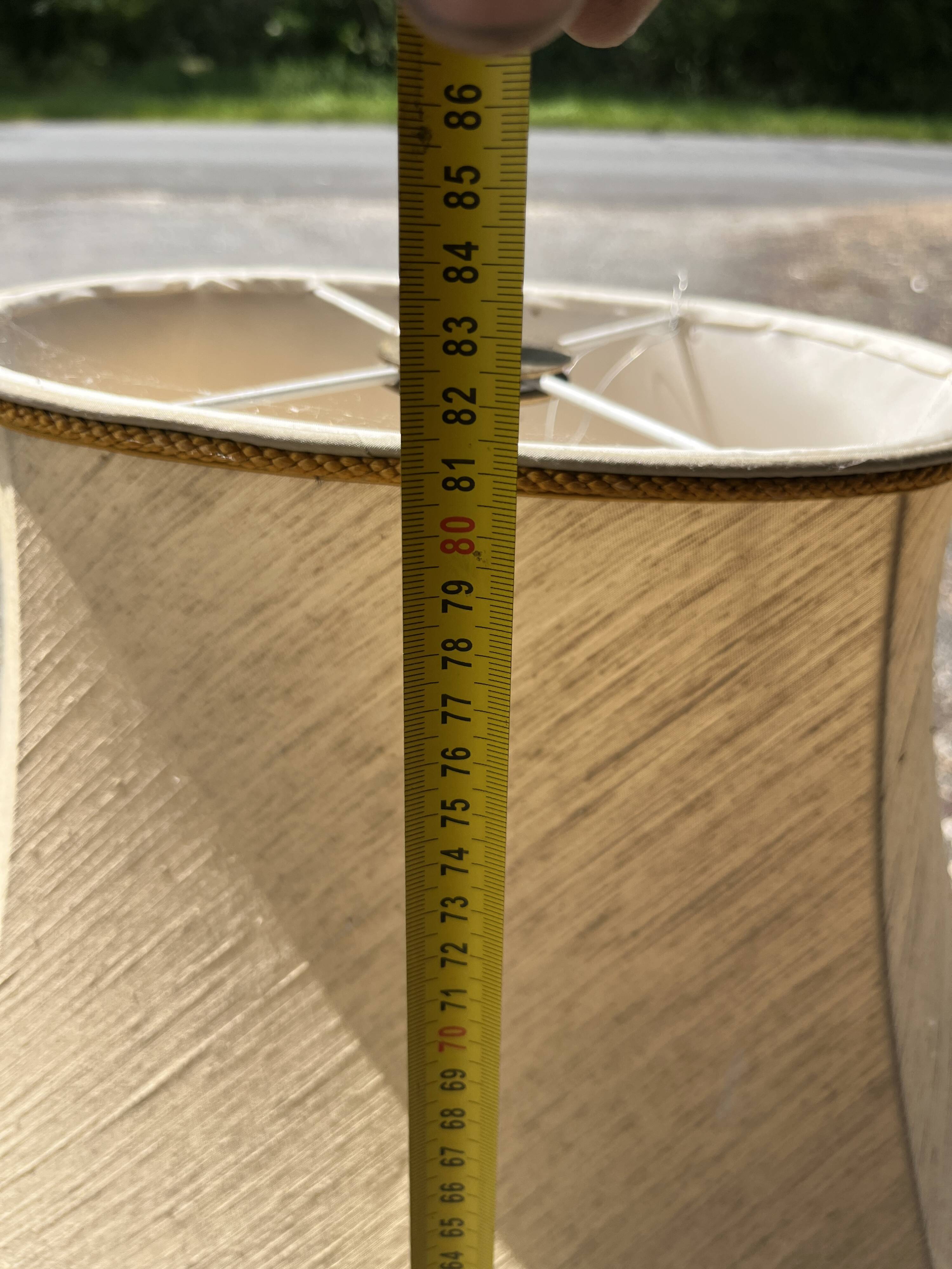 Earthenware lamp from Moustiers – polychrome decoration