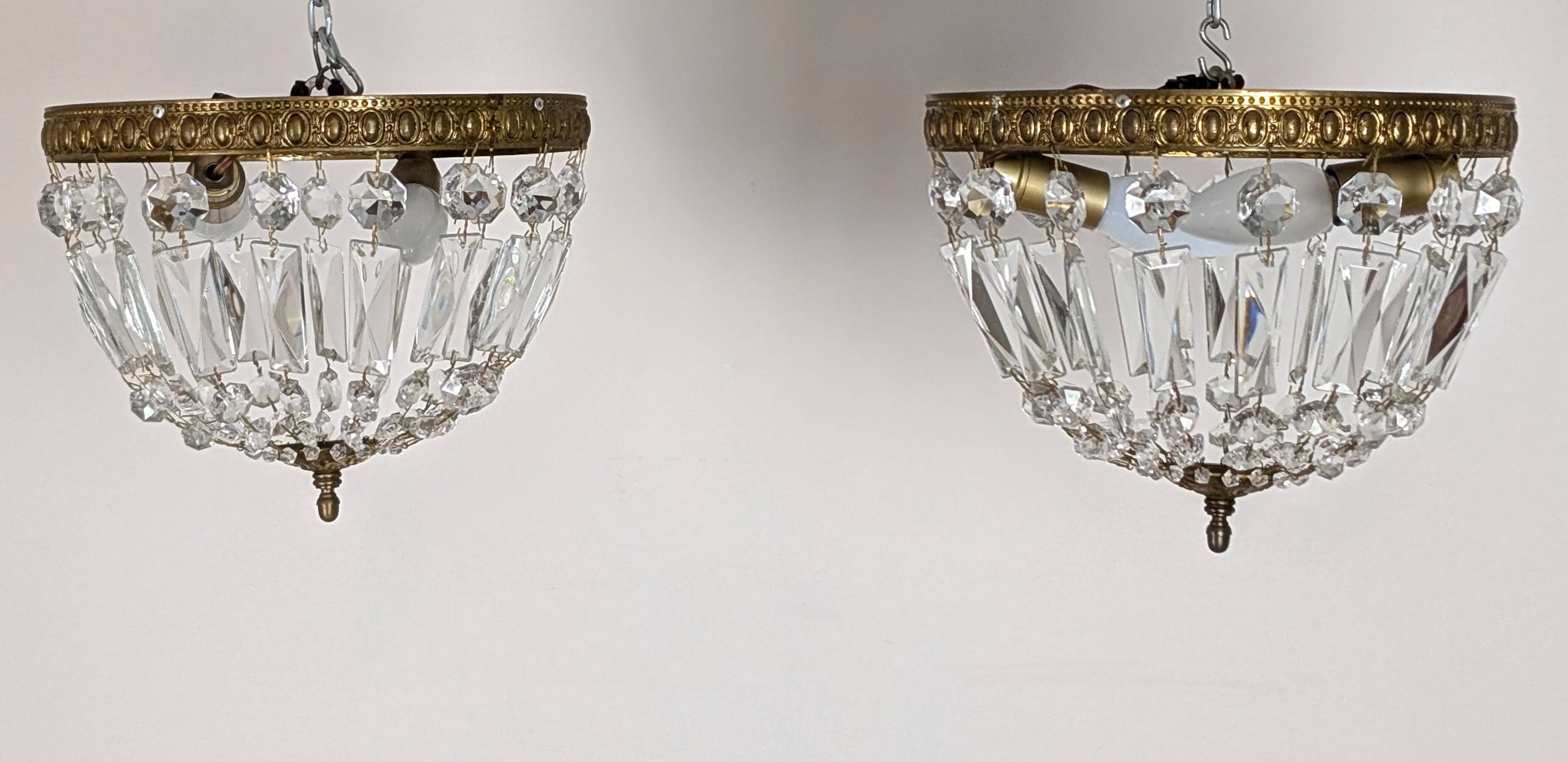 Ceiling light with tassels