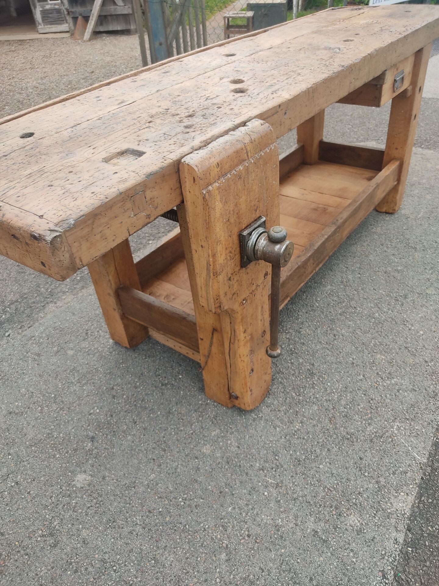 Established carpenter's workshop Ok