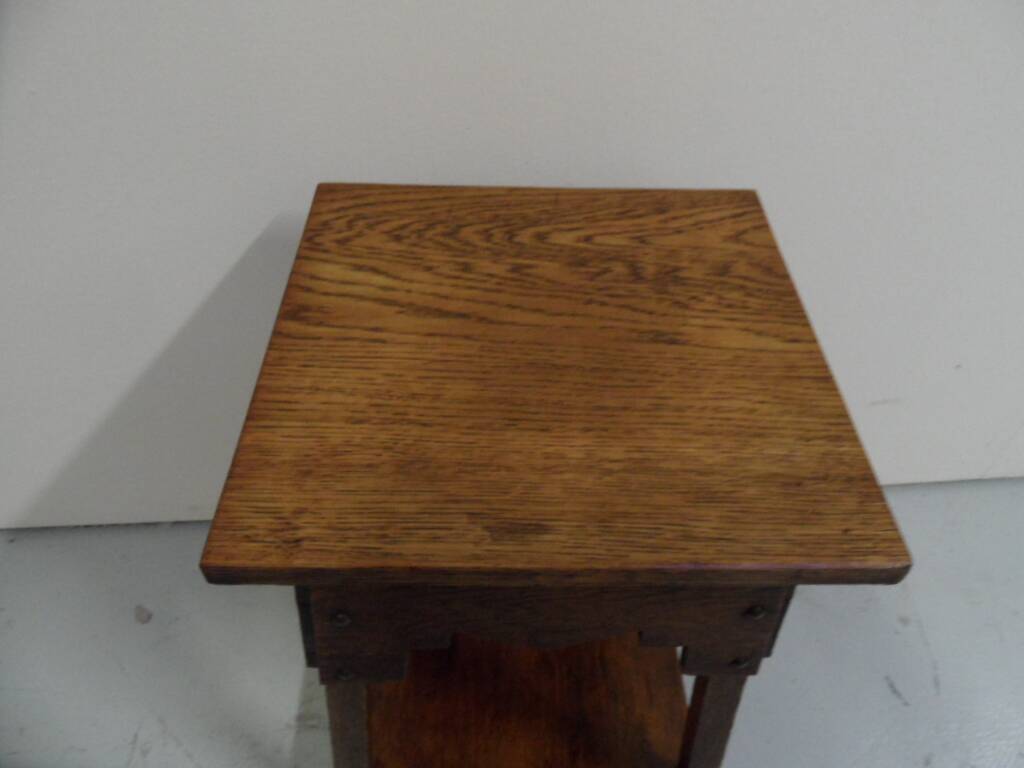 Antique oak piede stalle