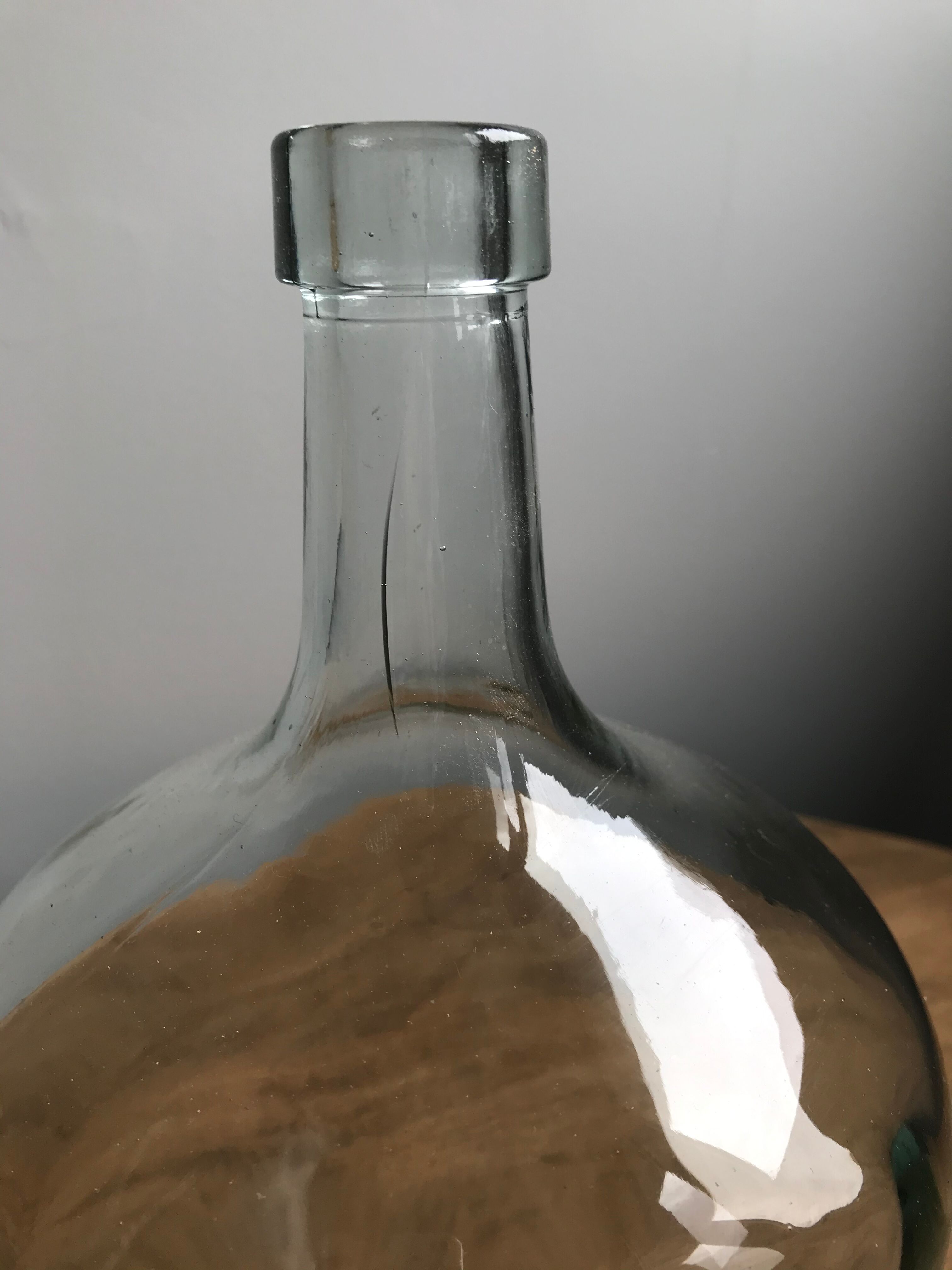 Demijohn canister
