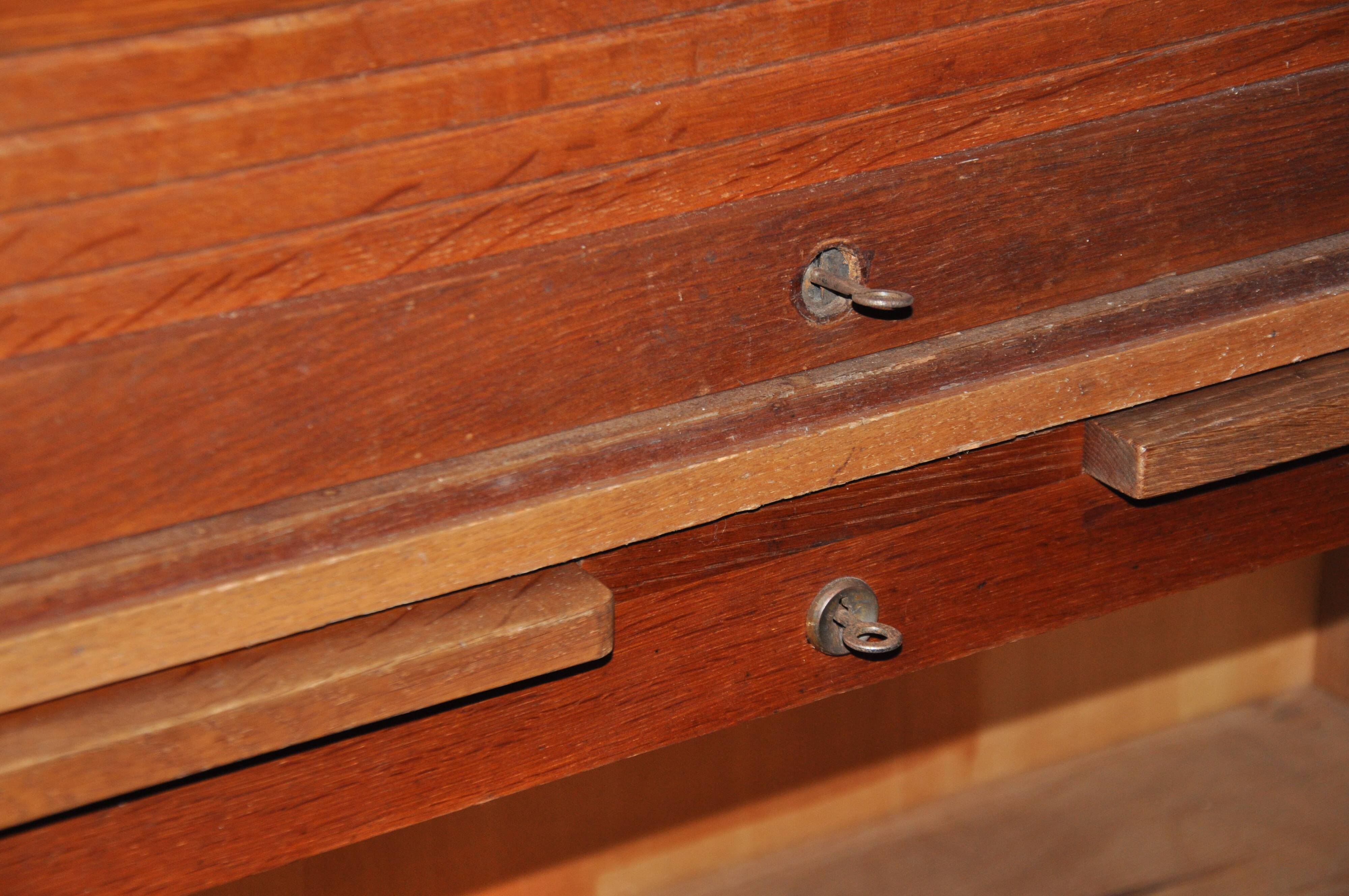 Large curtain cabinet, 2 sections.