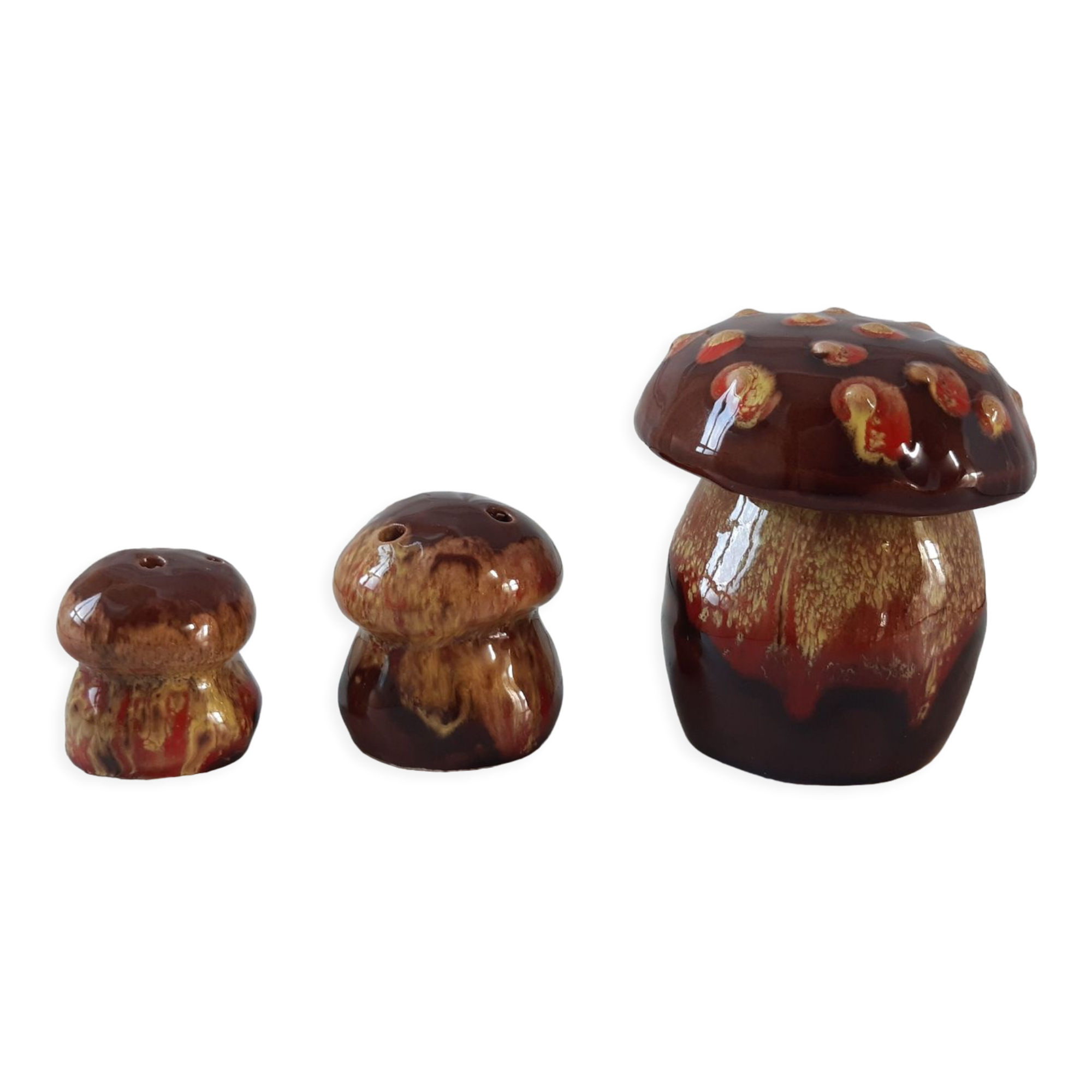 Ceramic salt/pepper trio in the 70s