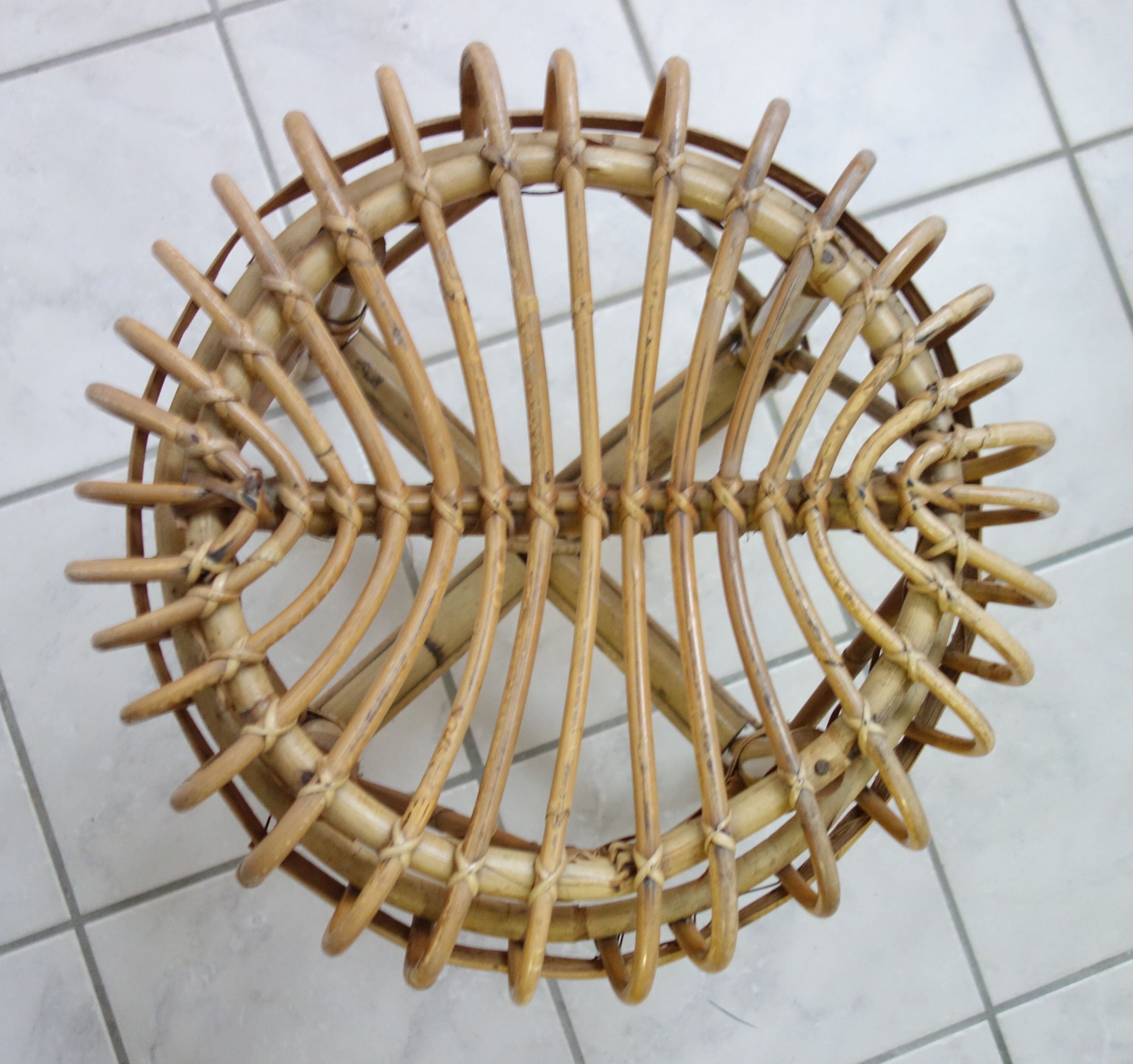 Wicker round footstool
