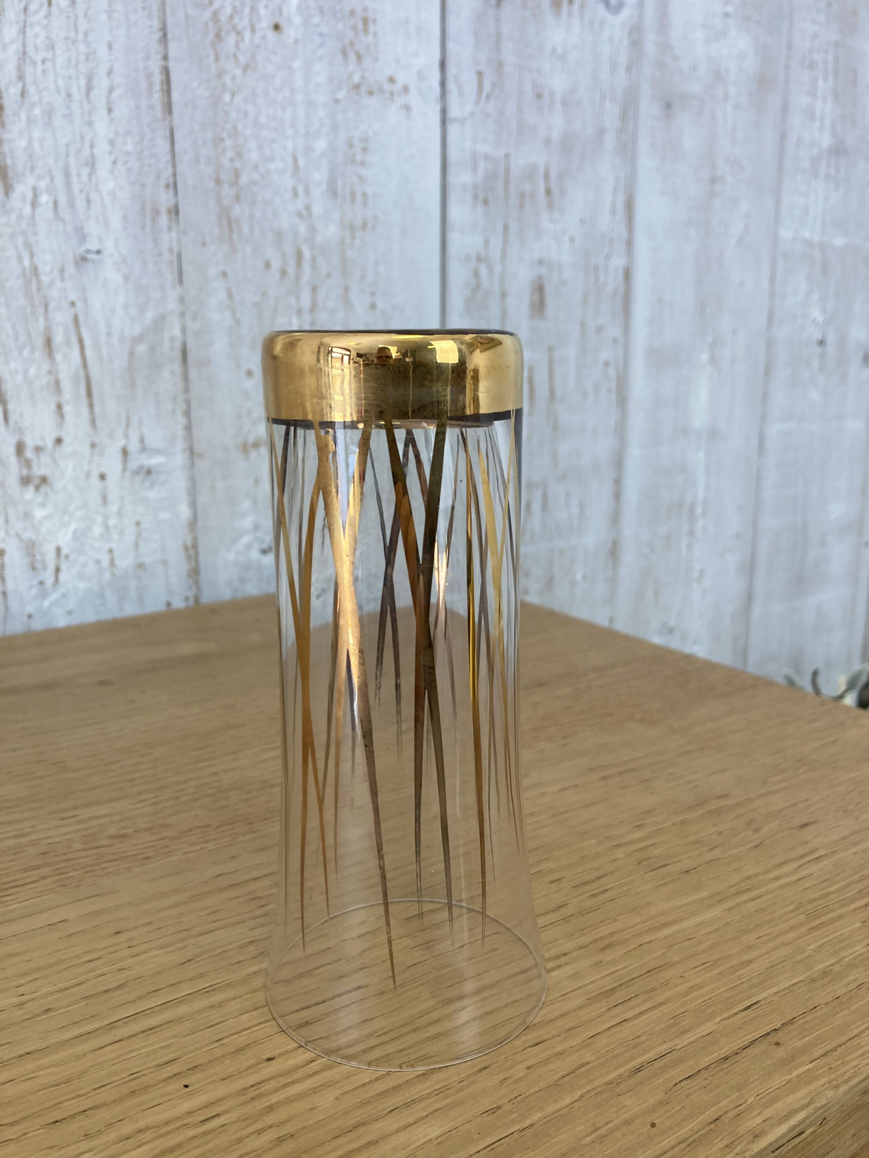 Service de 6 verres et carafe assortie