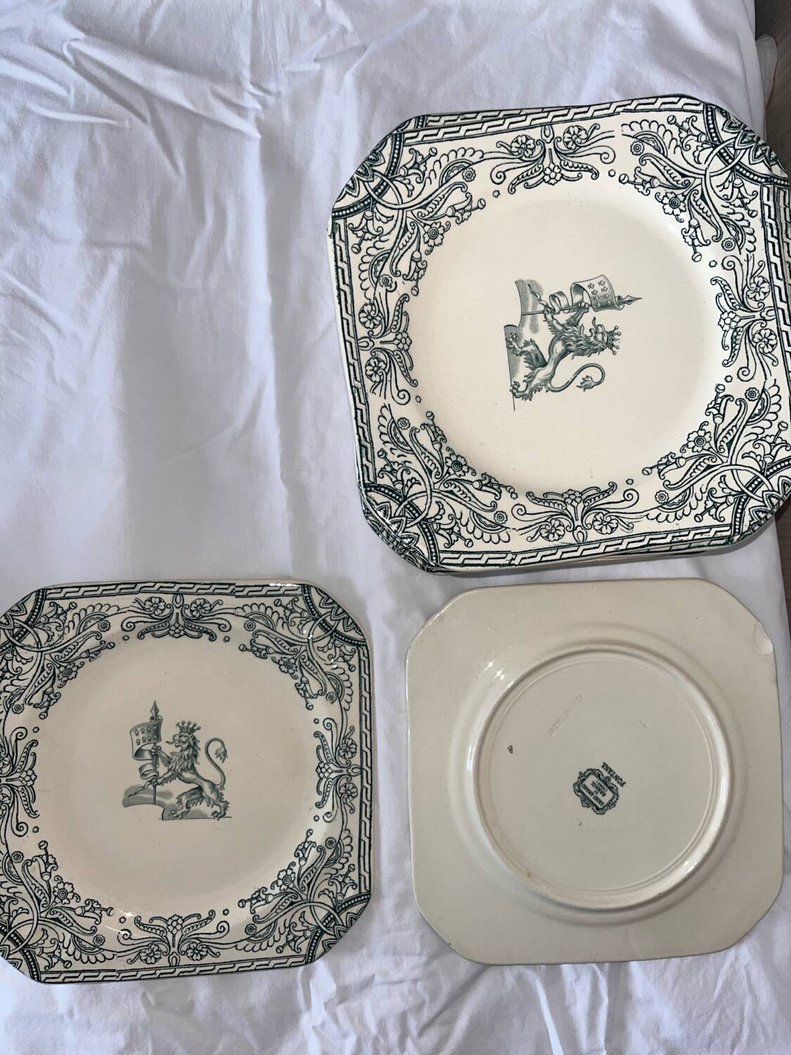 Lot of old saint-amand earthenware, fontana model – very good condition