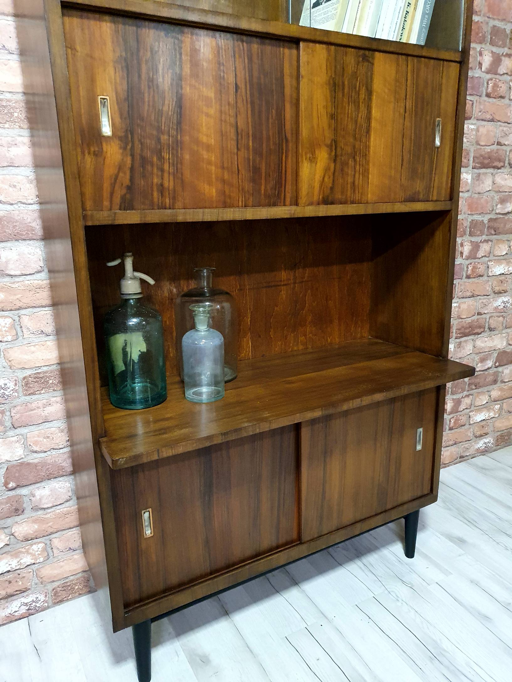 Bibliothèque rénovée vitrine années 1960 rétro vintage, Polska