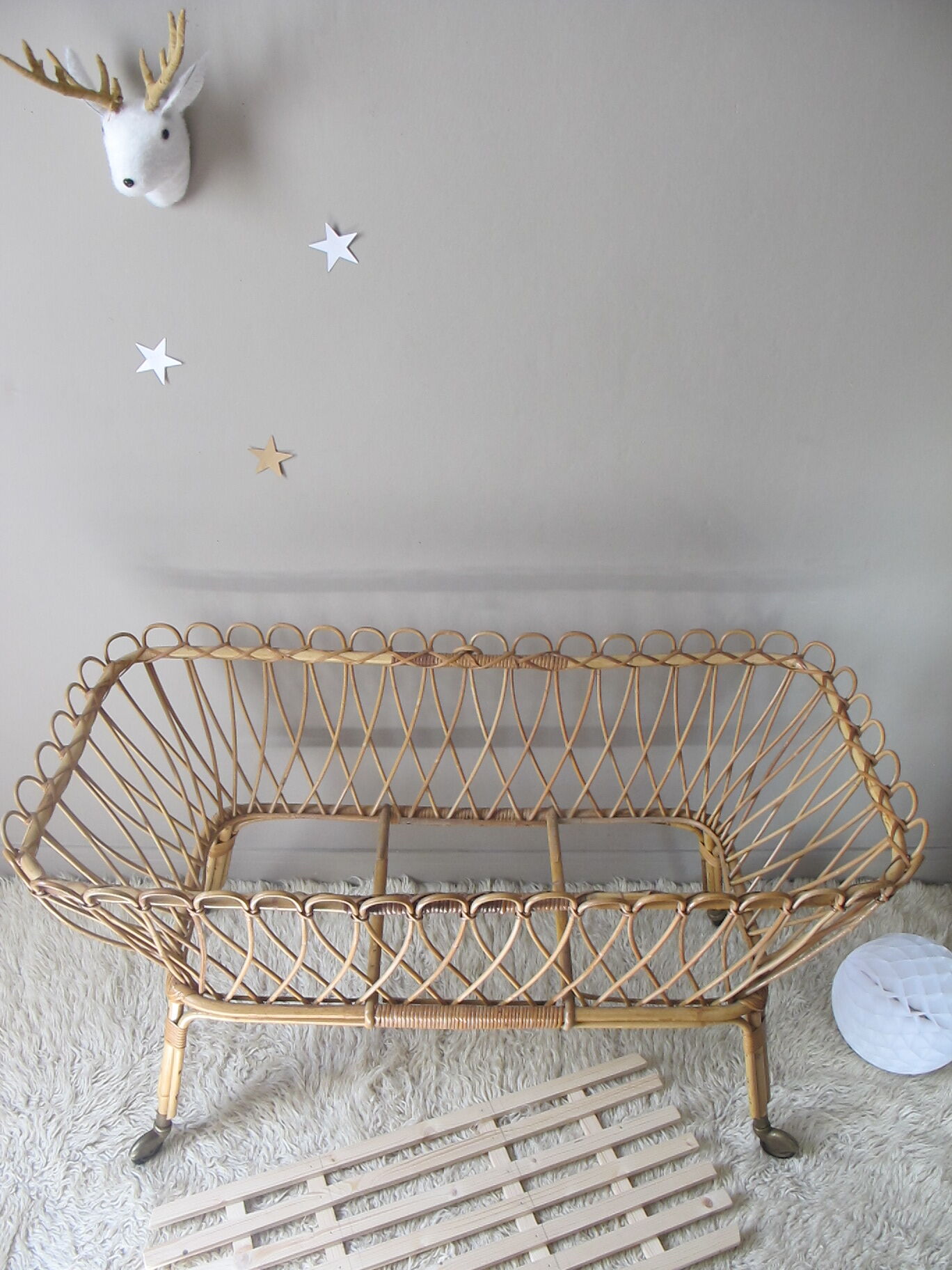 Cradle in rattan and wicker vintage