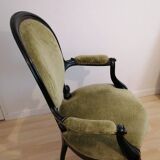 Set of 2 vintage green velvet armchairs – Elegance and comfort