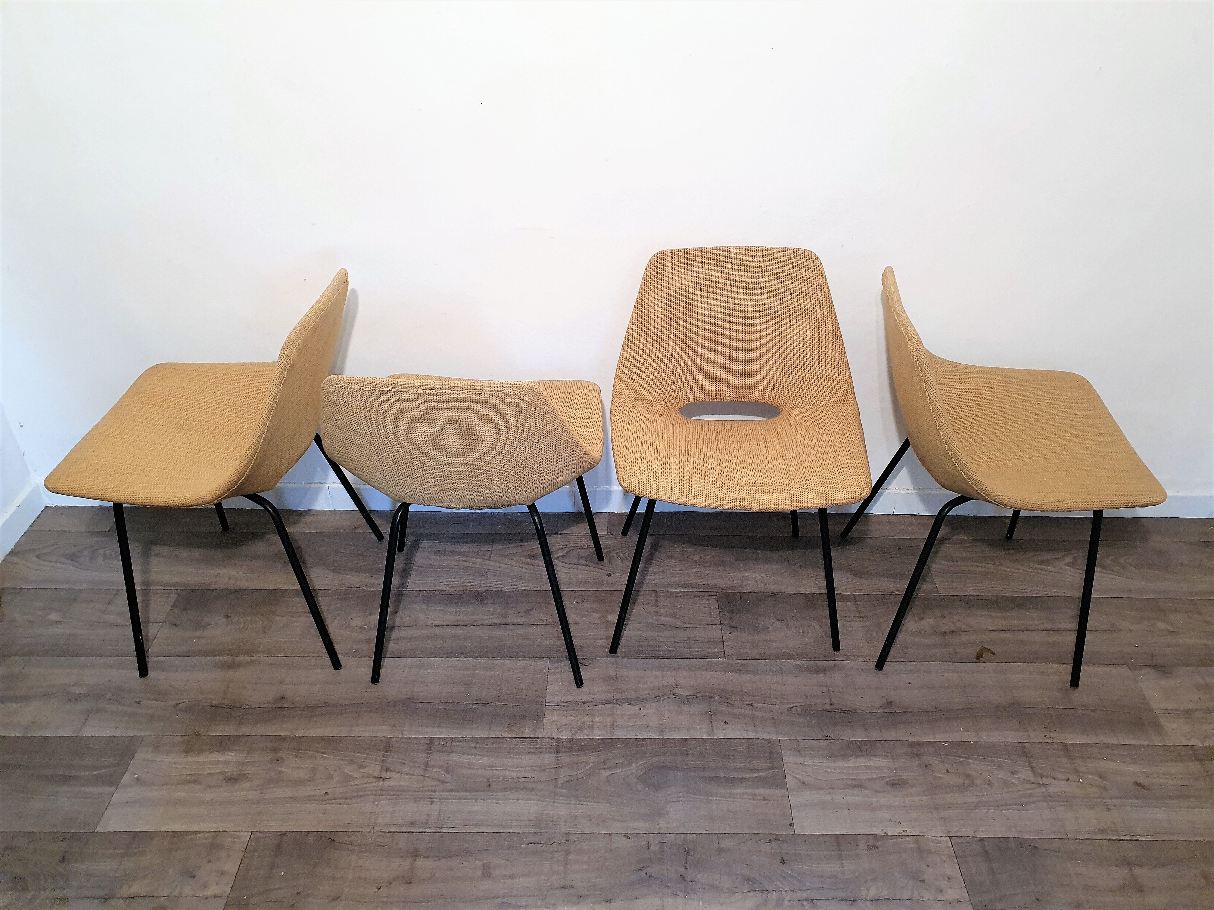 Suite of 4 chairs of Pierre Guariche model amsterdam . 1955