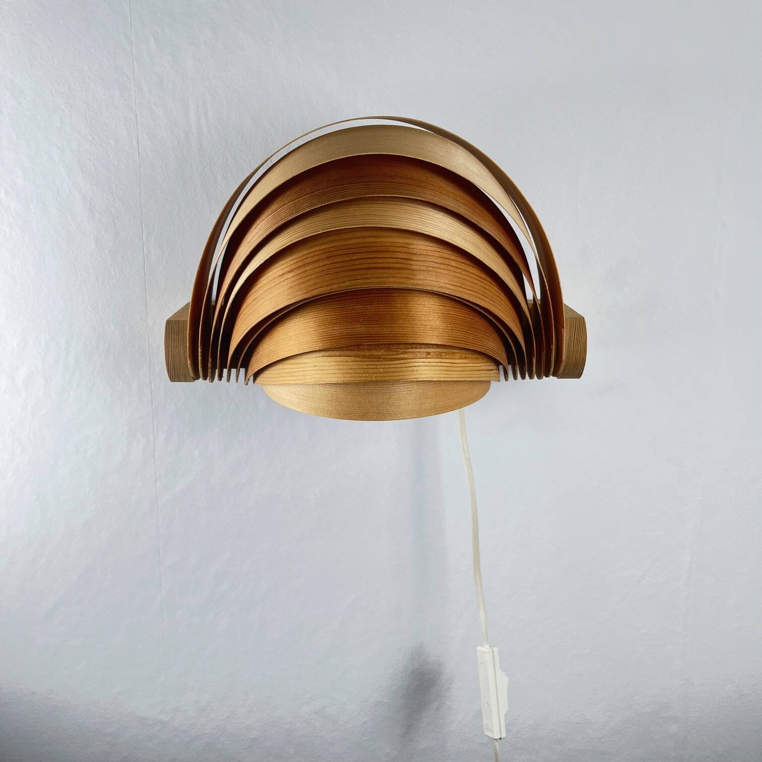 Translandia wall lamp in pine, Denmark, 1960-70