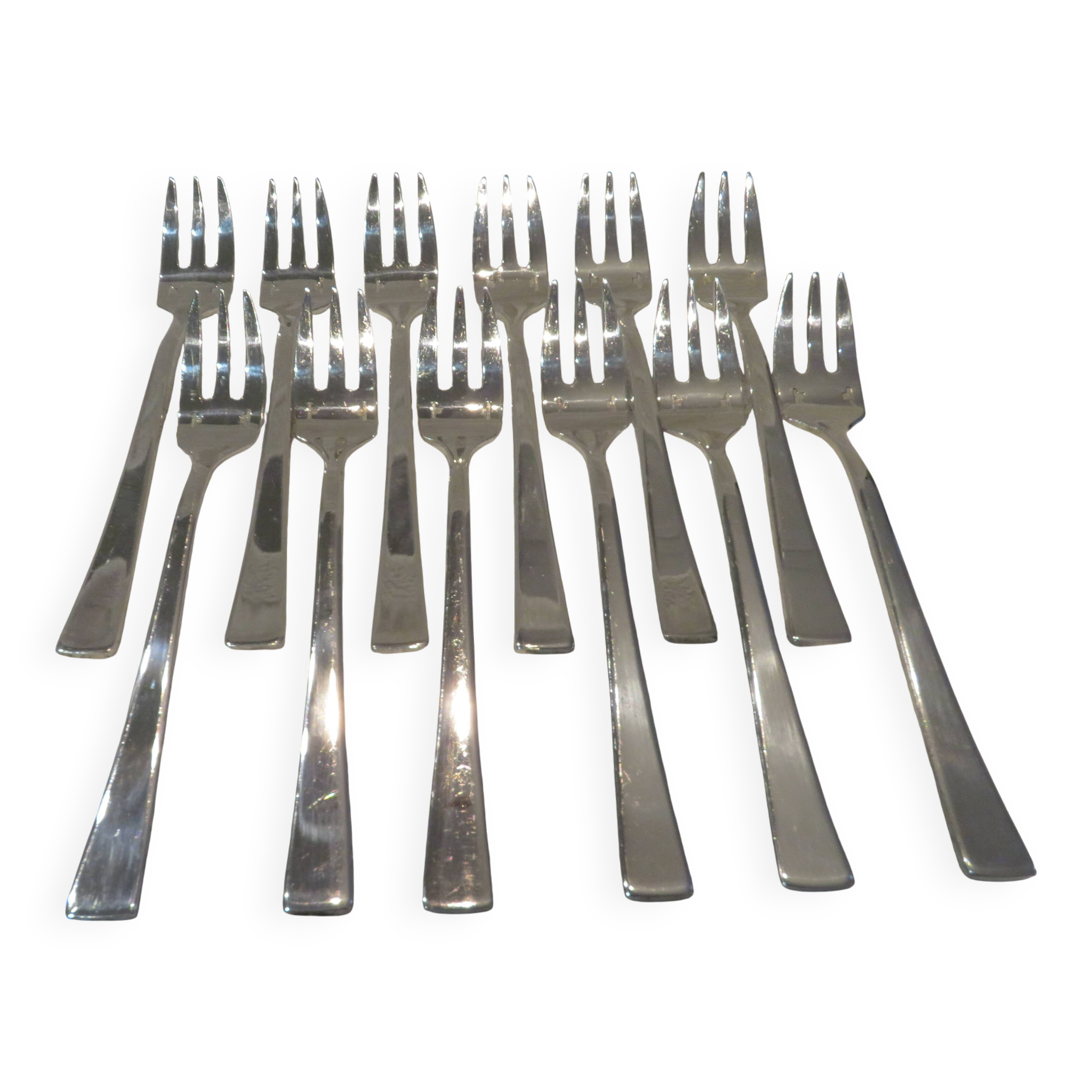 12 silver plated cake forks, Christofle Concorde, 15.8 cm