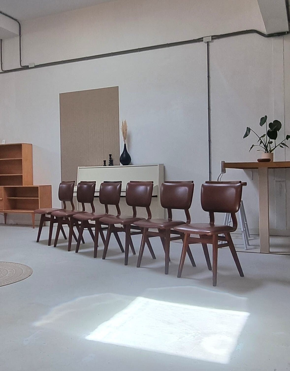 Chaises du milieu du siècle