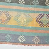Tapis Kilim Anatolien 5x9 ft – Rayures Pastel en Vert Menthe, 163x268Cm