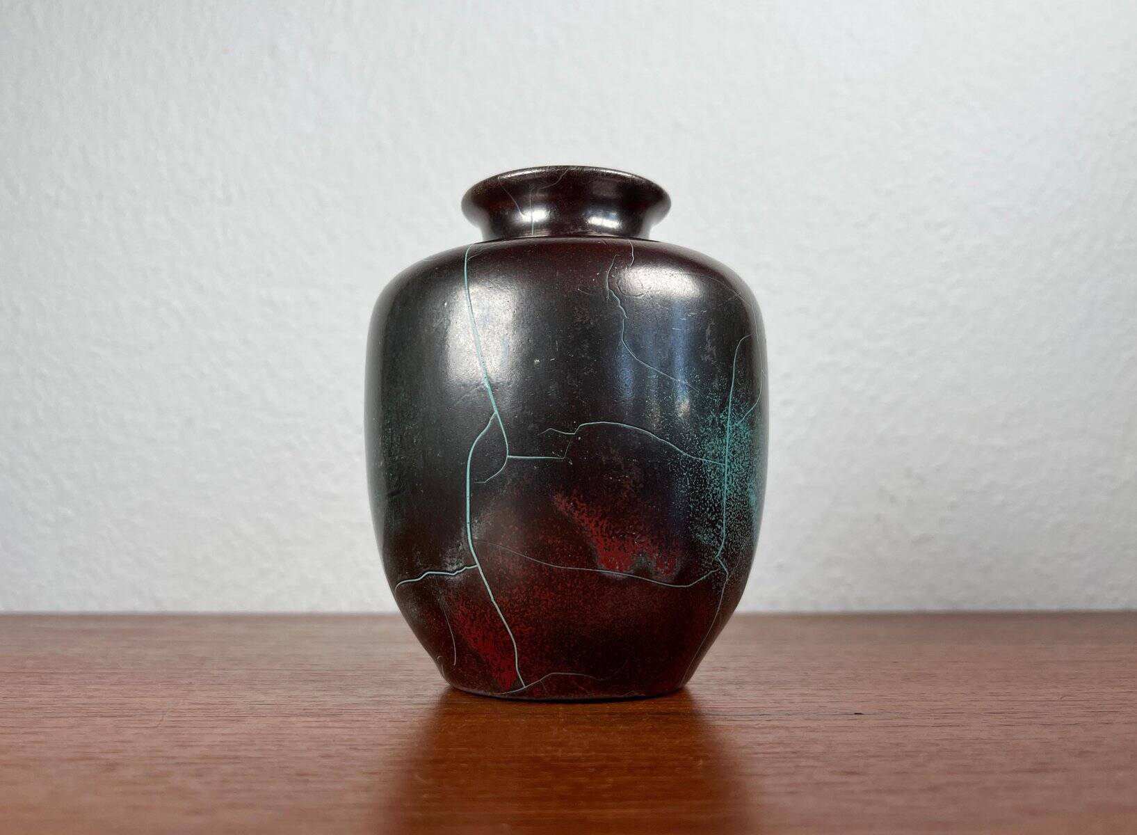 German studio pottery vase Art Deco by Richard Uhlemeyer, 1940s.
