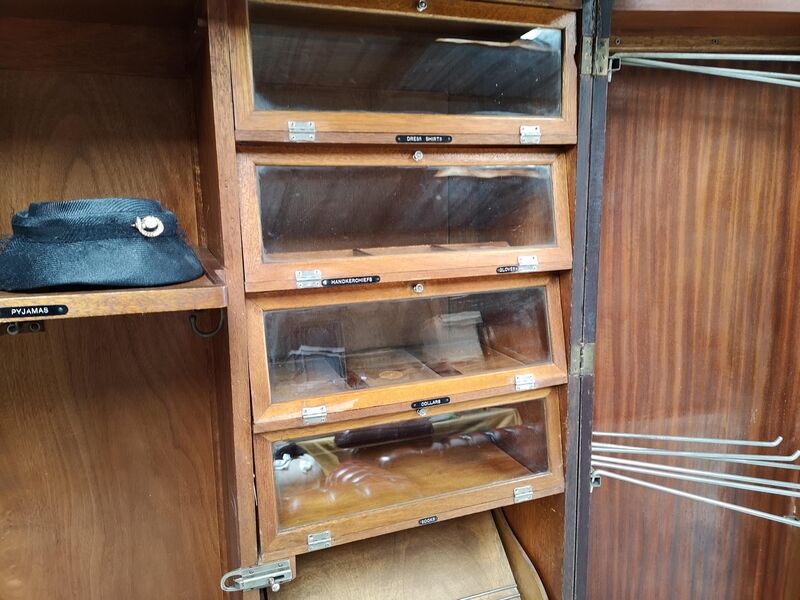 Compactom mahogany cabinet