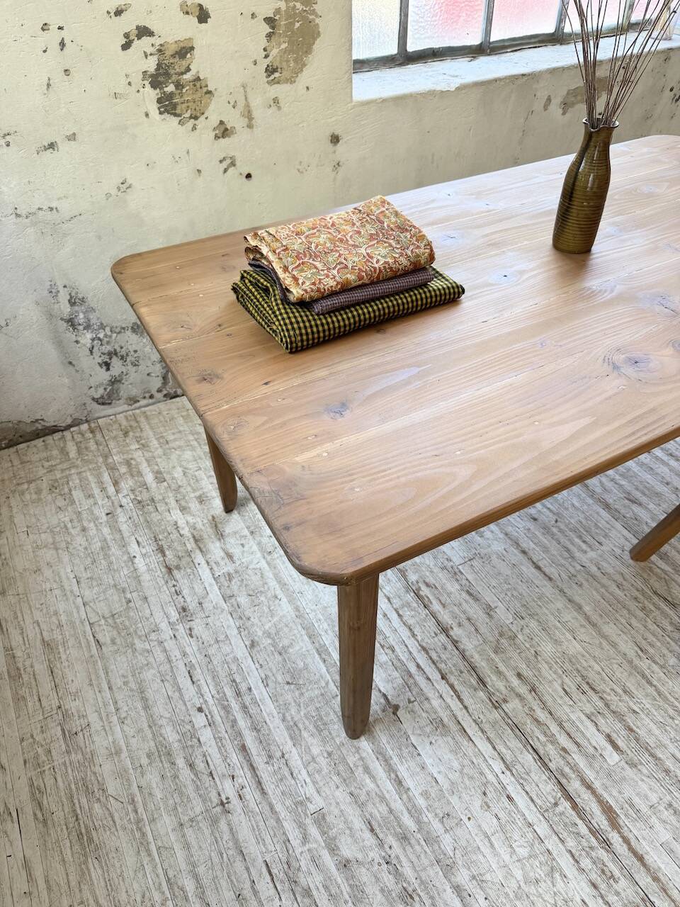 Beech and pine farmhouse table with spindle legs 170 cm