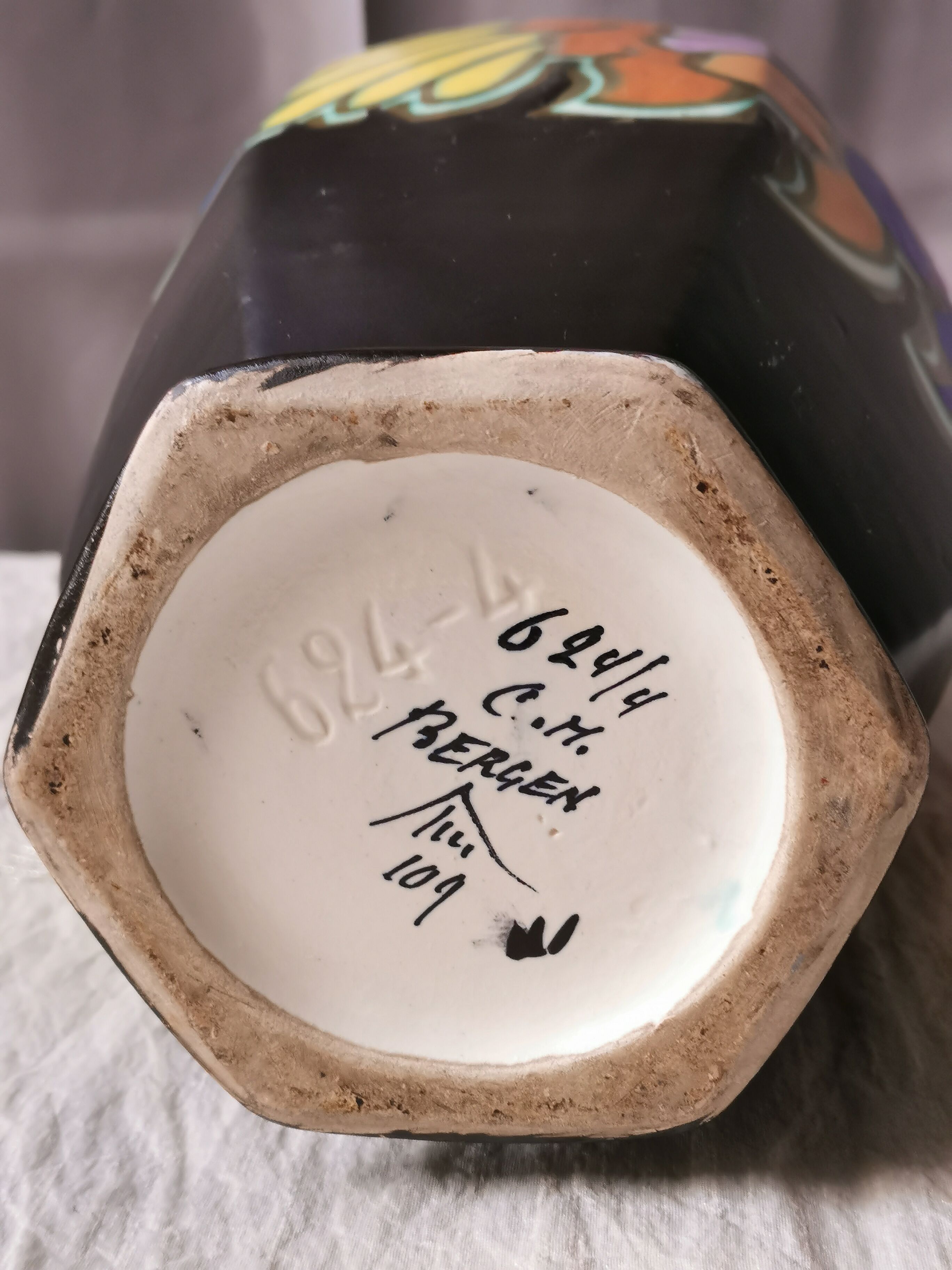 Vase art- deco sign " c.m. bergen "