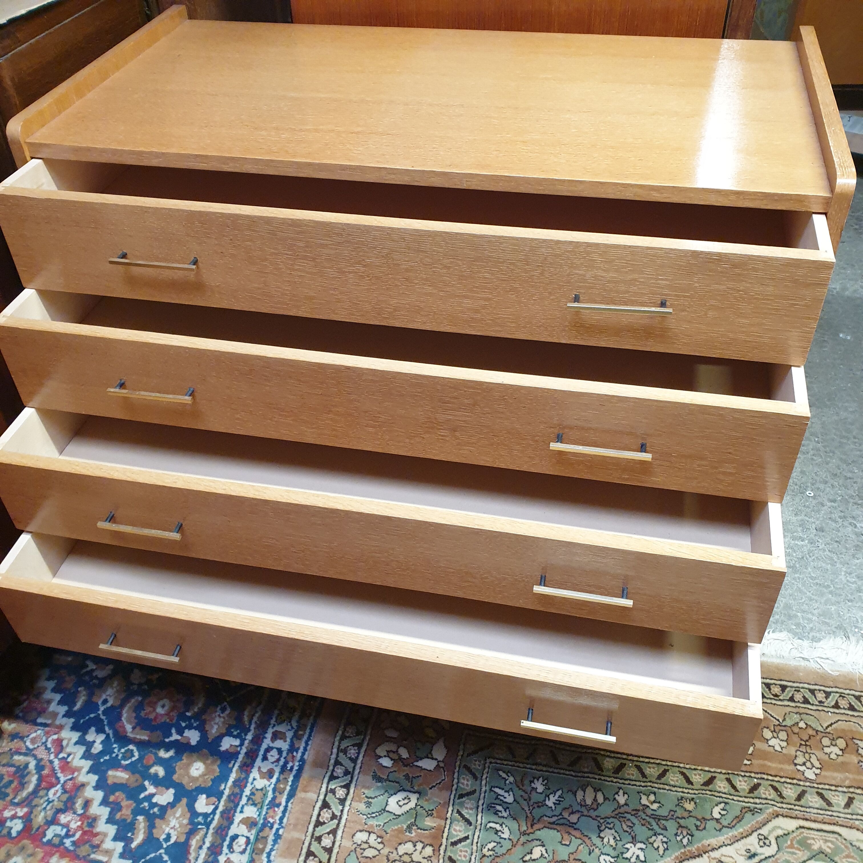 Commode scandinave vintage pieds compas
