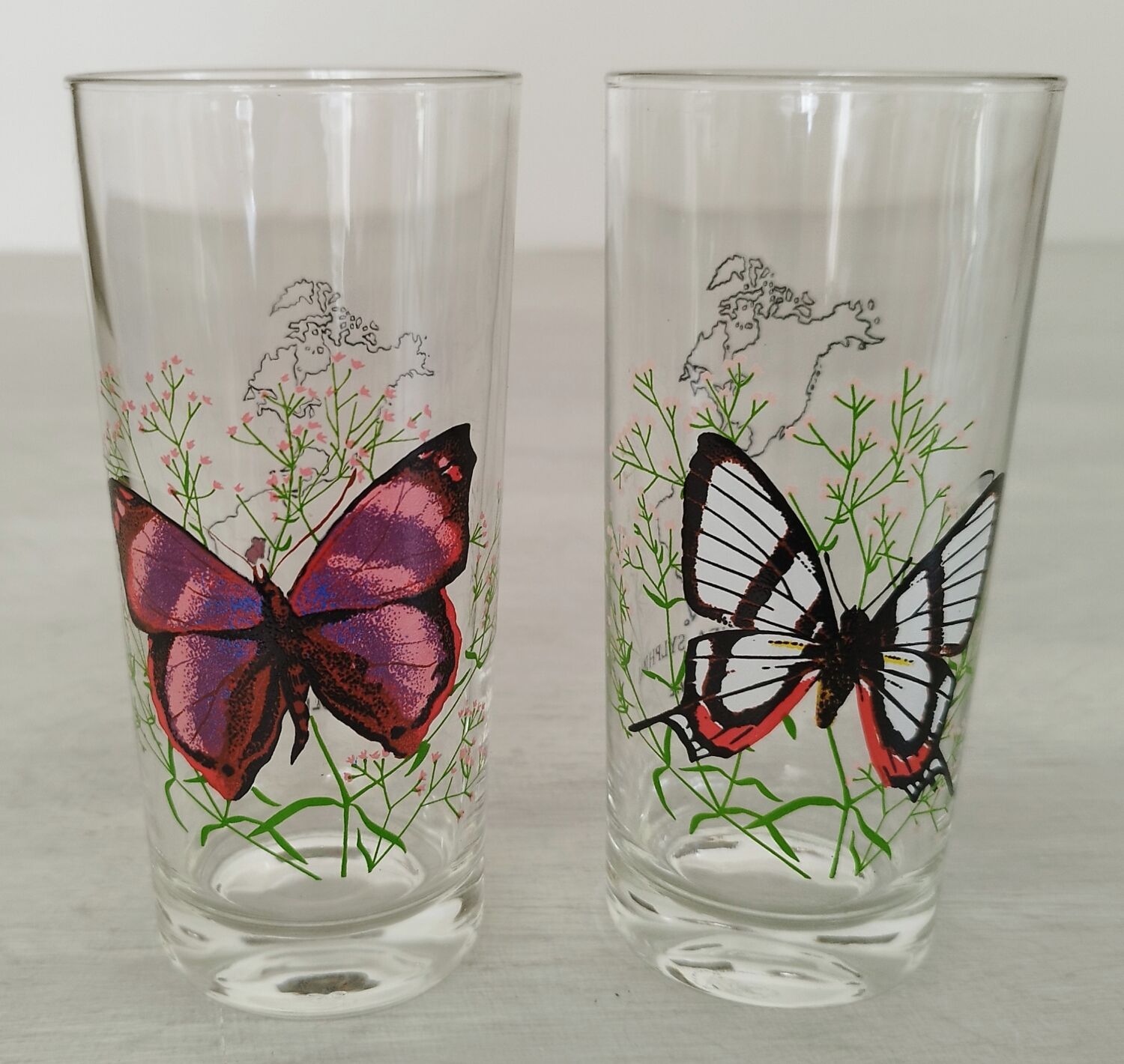 Verres à orangeade en verre décor papillon vintage