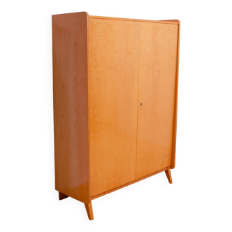 Elegant beechwood wardrobe by František Jirák for Tatra nábytok, 1960´s