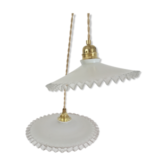 Pair of serrated opaline suspensions