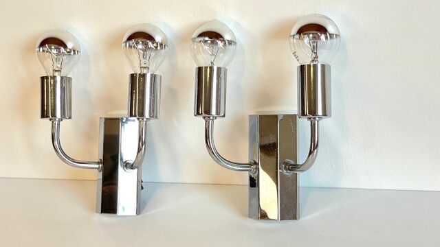 Pair of geometric wall lamps years 70 space age