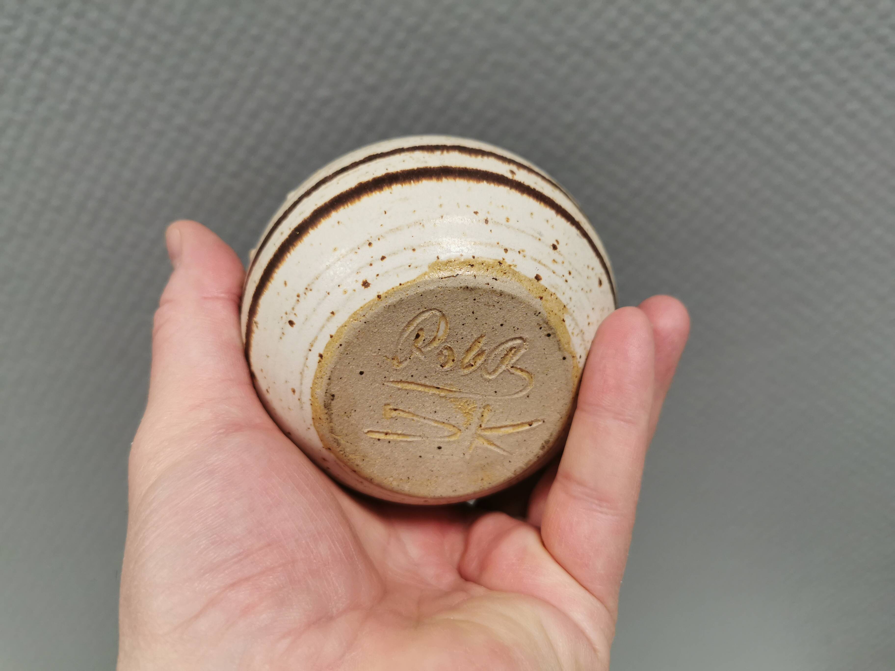 Petit vase sphérique, danois des années 1970-80.