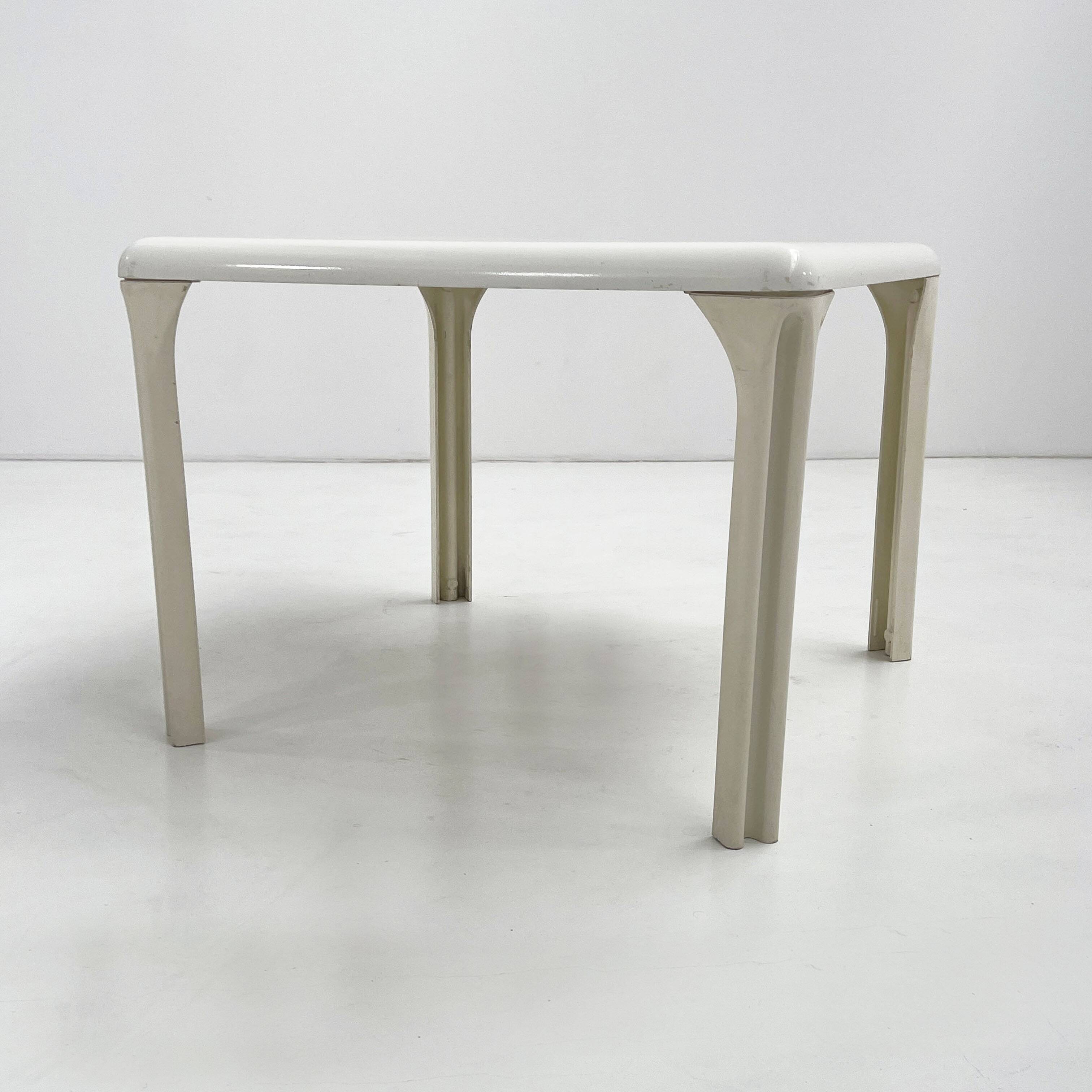 Stadio White dining table by Vico Magistretti for Artemide, 1970