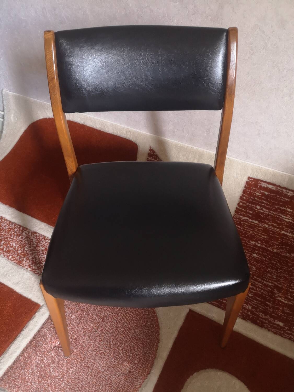 2 Scandinavian chairs