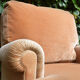 Fauteuil velours peach