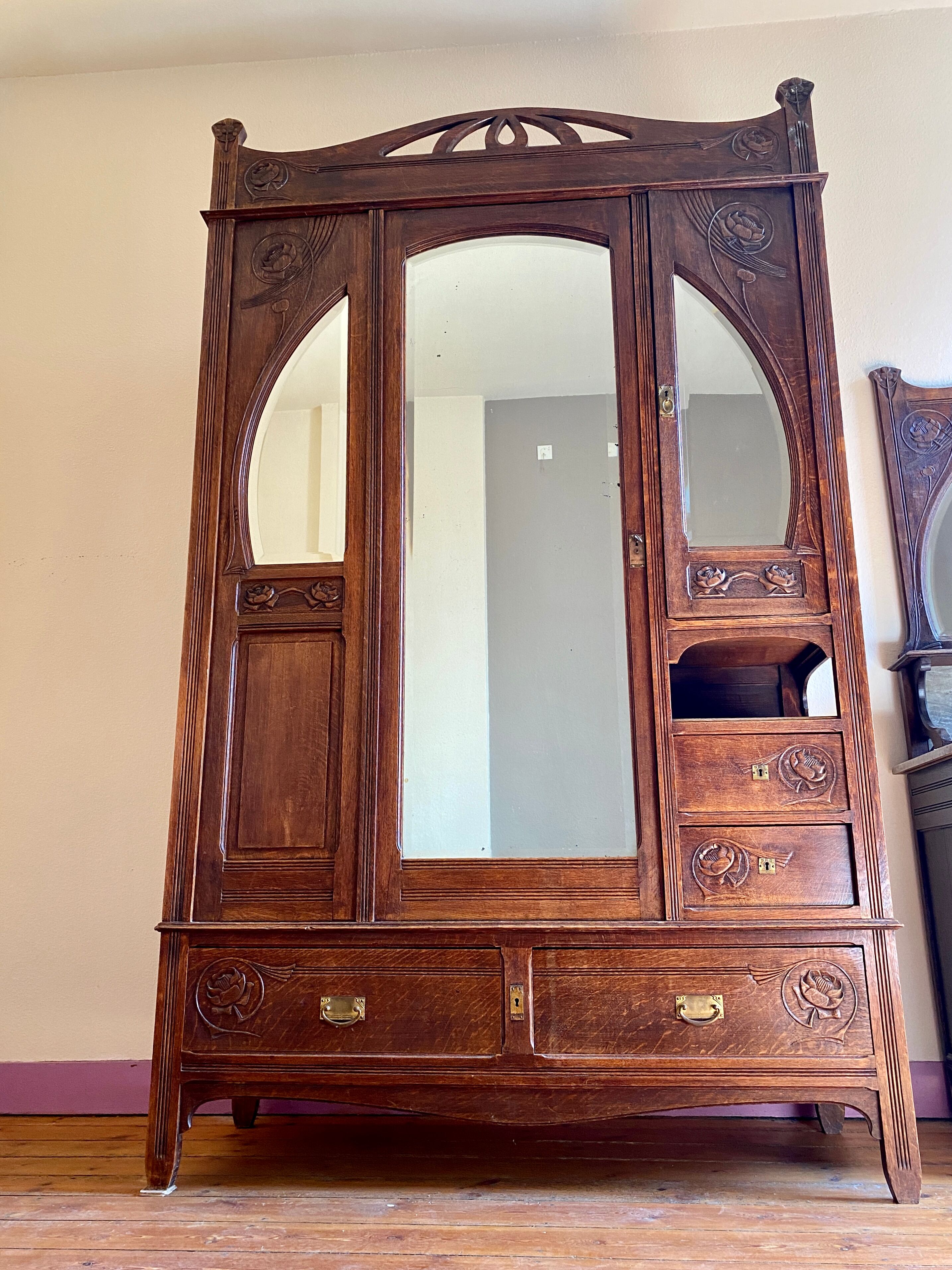 Armoire, lingère, penderie art nouveau/art déco