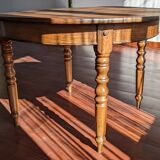 Drum type dining table