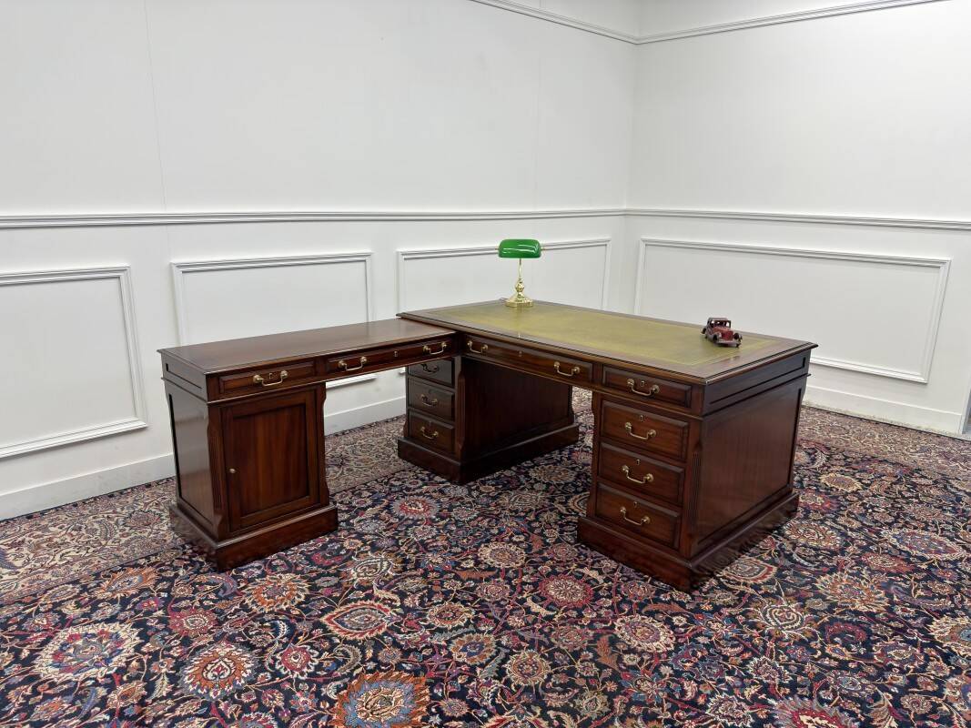 Bureau d'angle Globe Wernicke d'origine