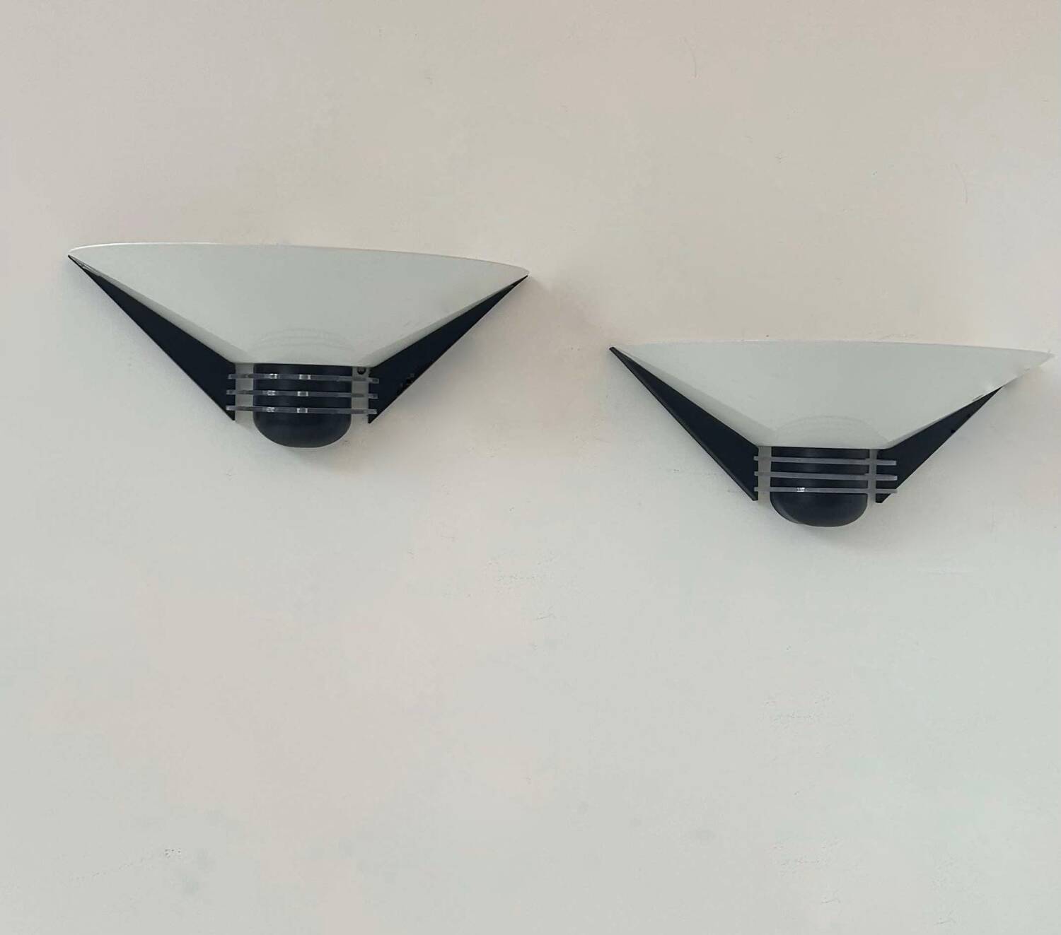 Pair of vintage wall lights, white lacquered metal, France 1980