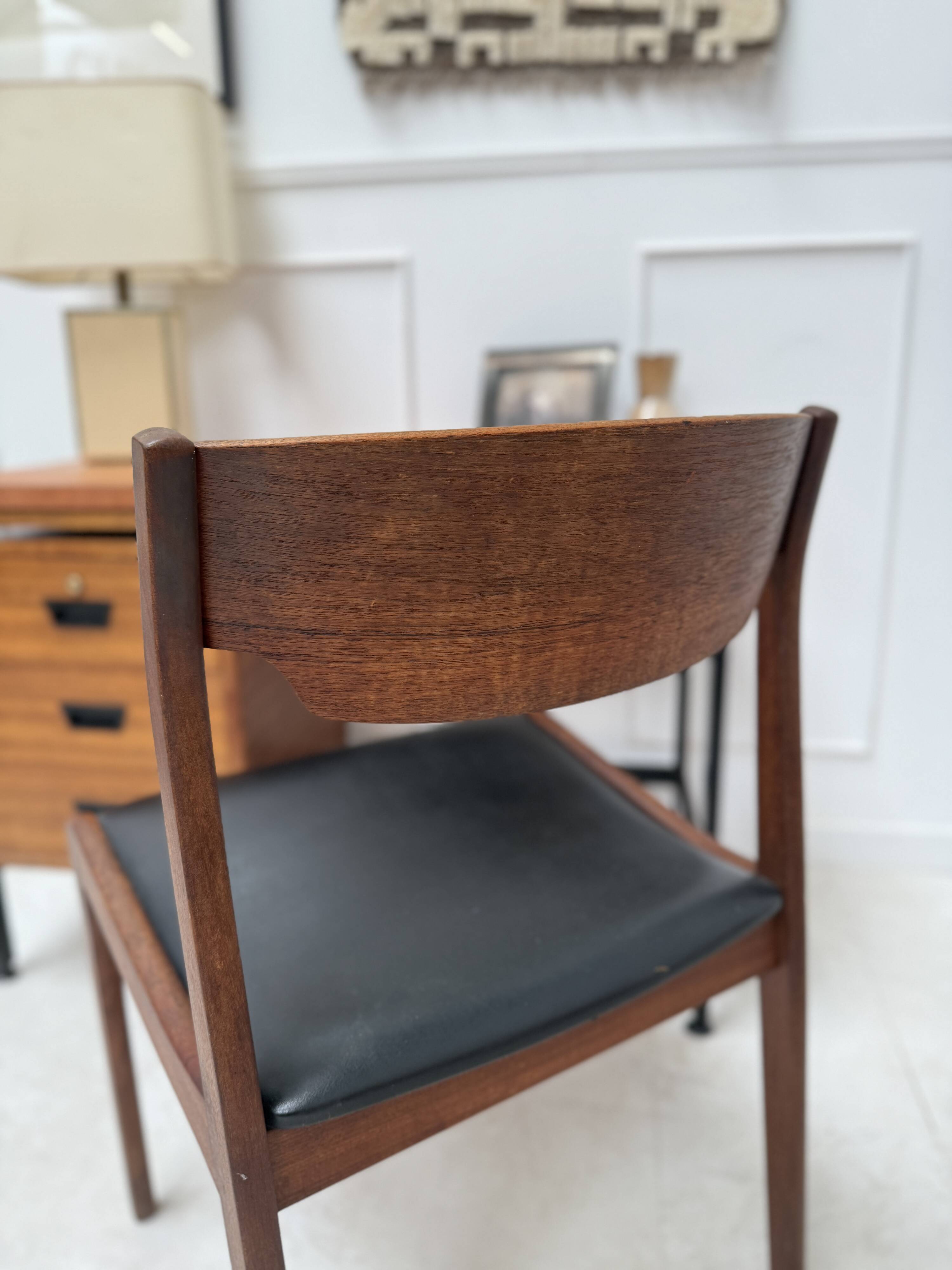 Chaise scandinave en teck