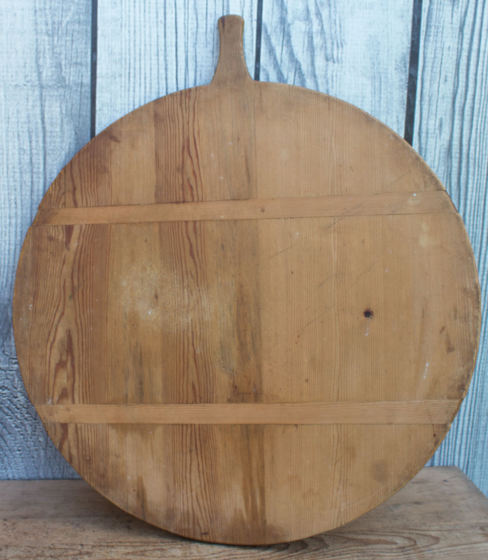 Old breadboard - round cutting 61 x 69 cm