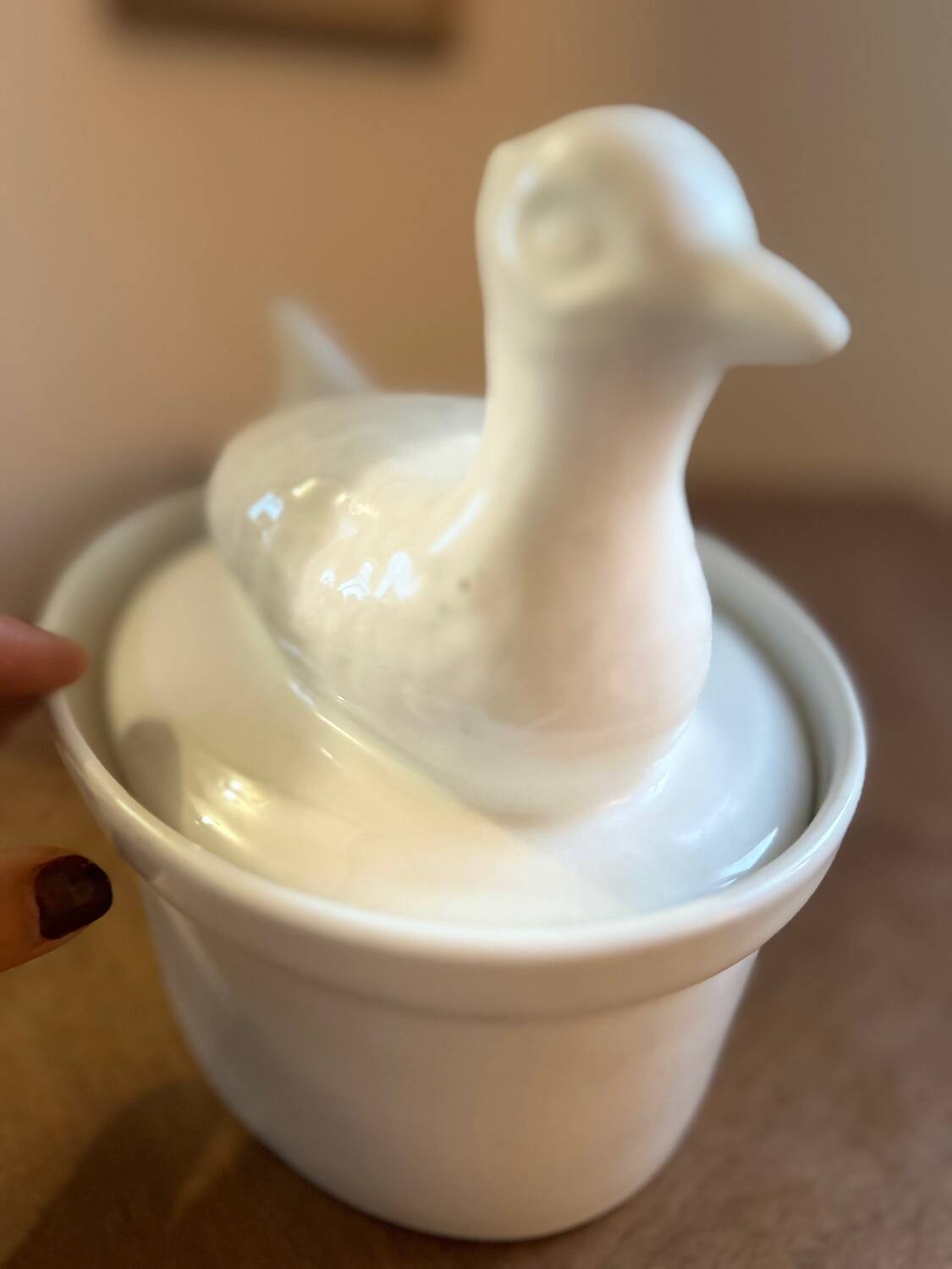Oven dish in porcelain shaped like a pheasant
