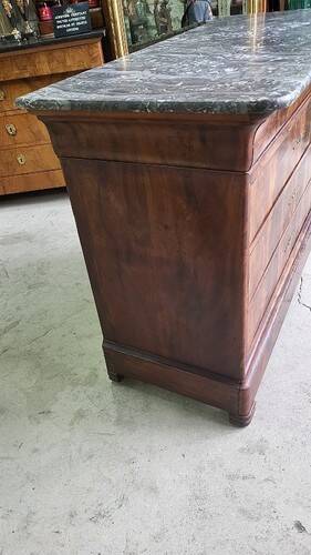 Commode louis xvi en acajou avec 3 tiroirs du XlX ème siecle