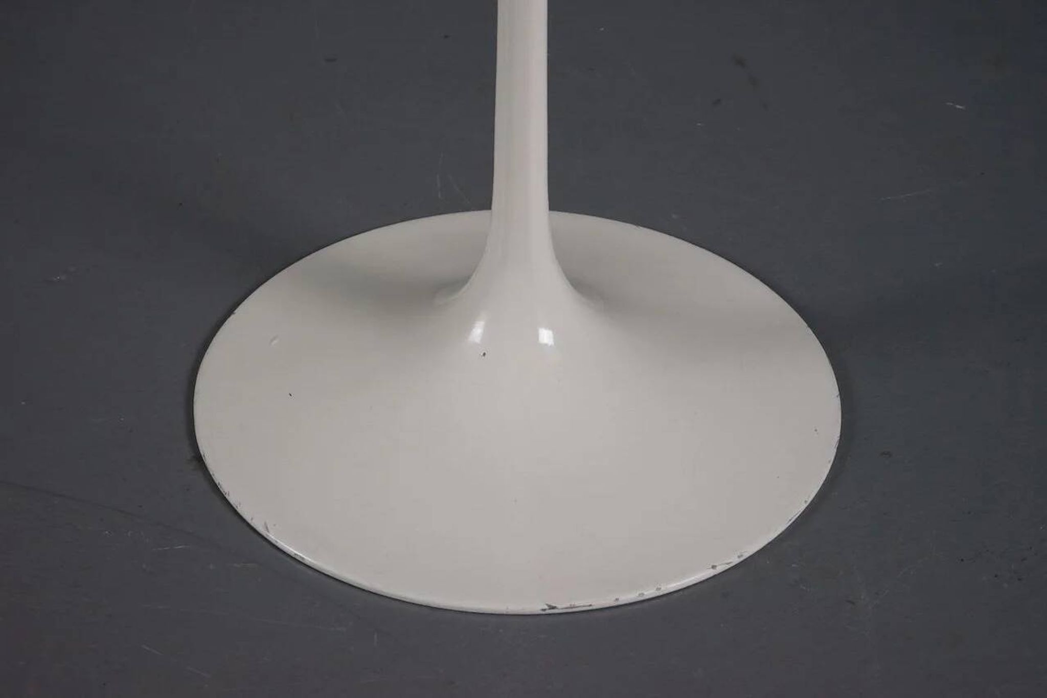 Large rosewood tulip side table by Eero Saarinen for Knoll International