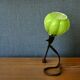Lampe de table articulée moderniste en verre et laiton à boîtier vert