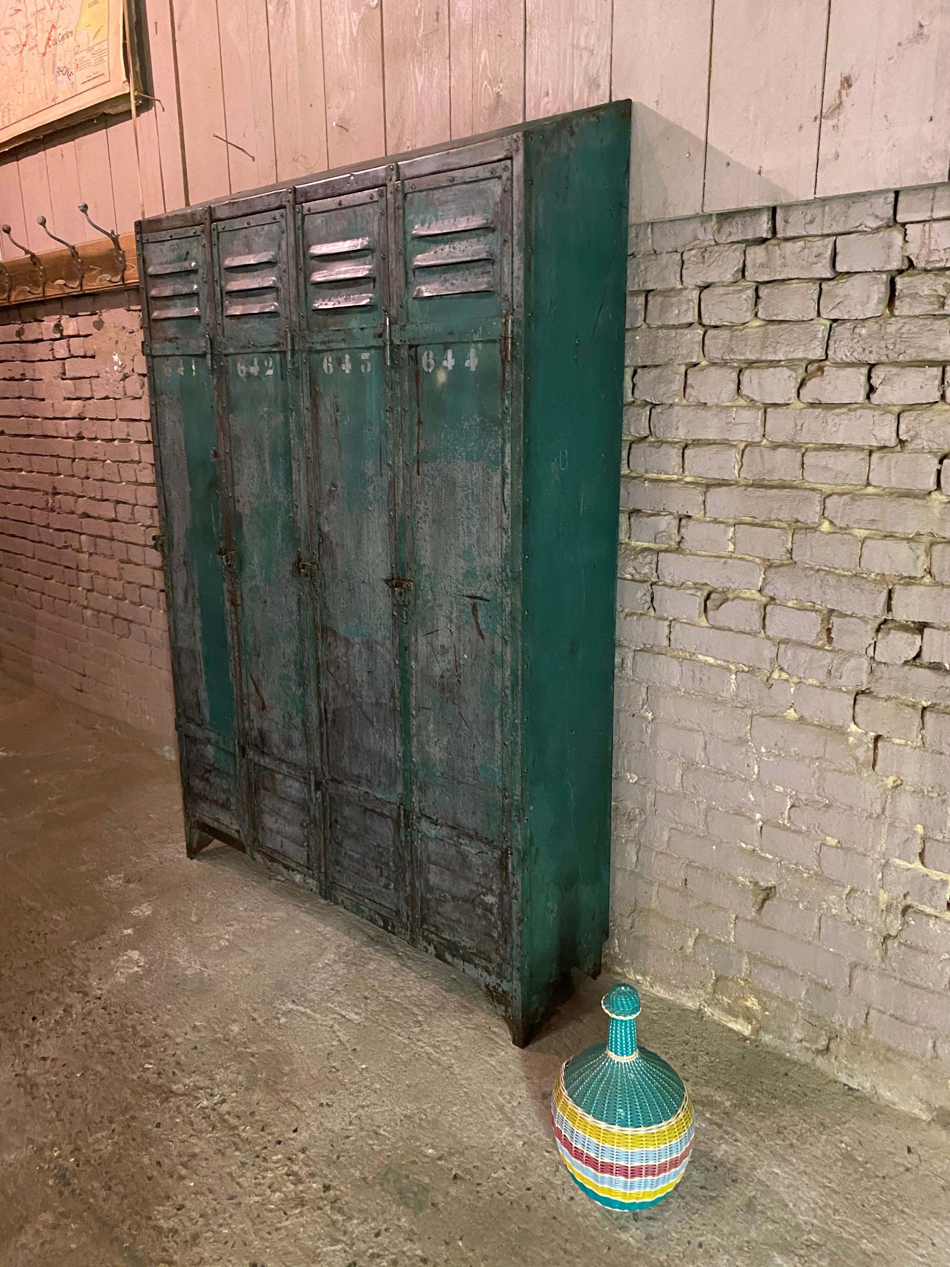 Riveted industrial vest 1920 original color